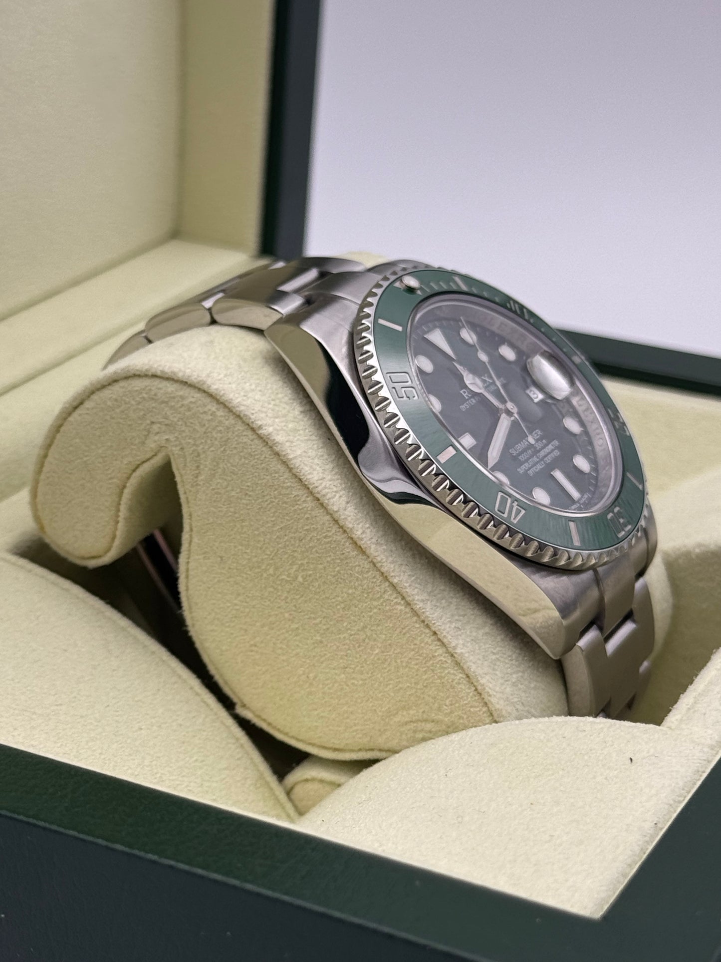 Rolex Submariner Date "Hulk" - 116610LV