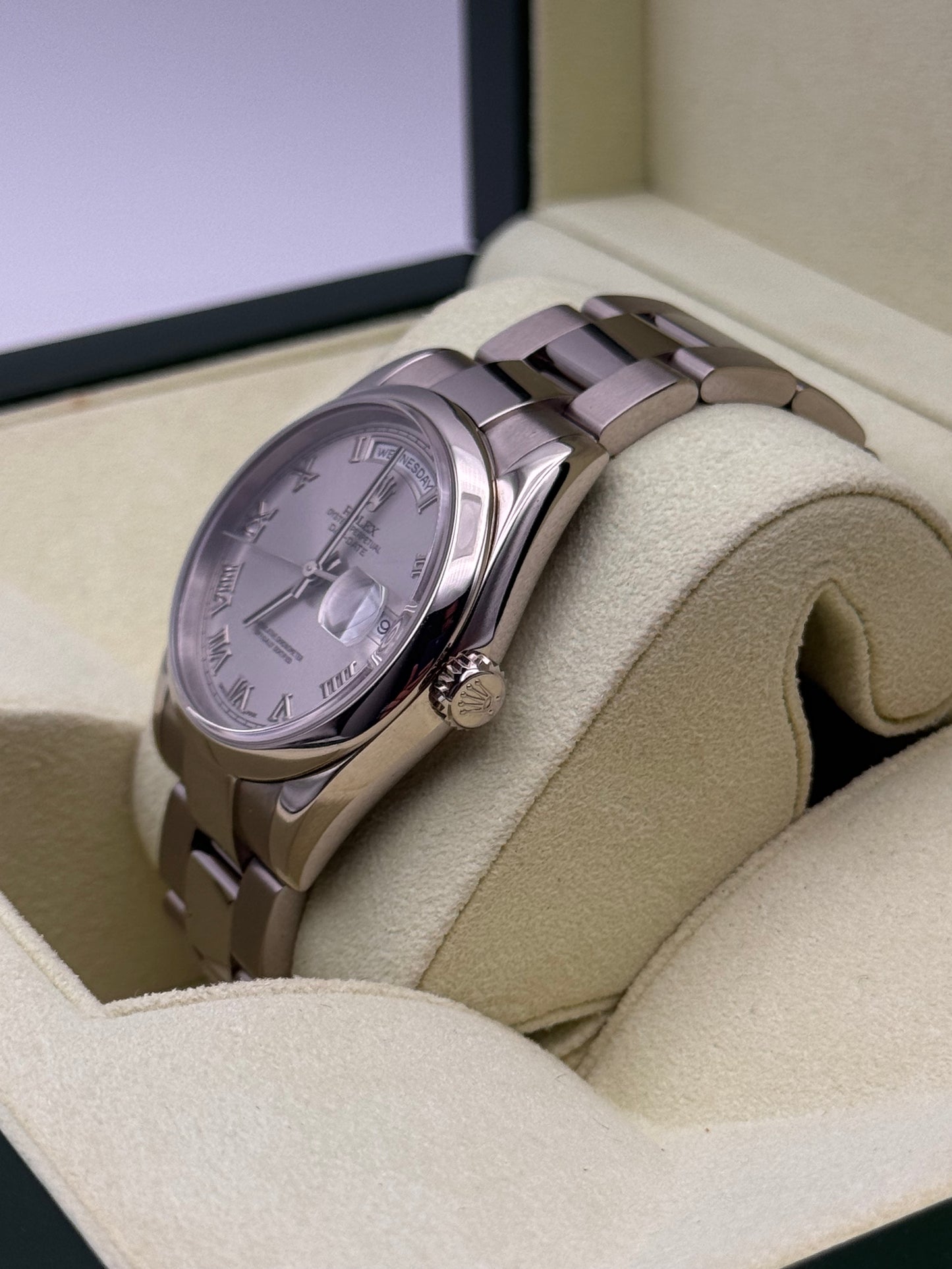 Rolex Day-Date Gold - 118209