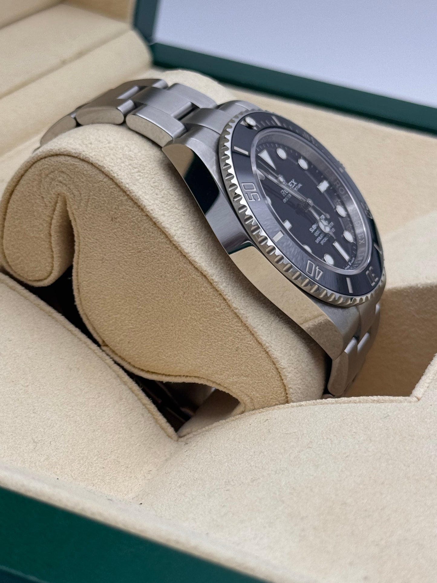 Rolex Submariner - 124060