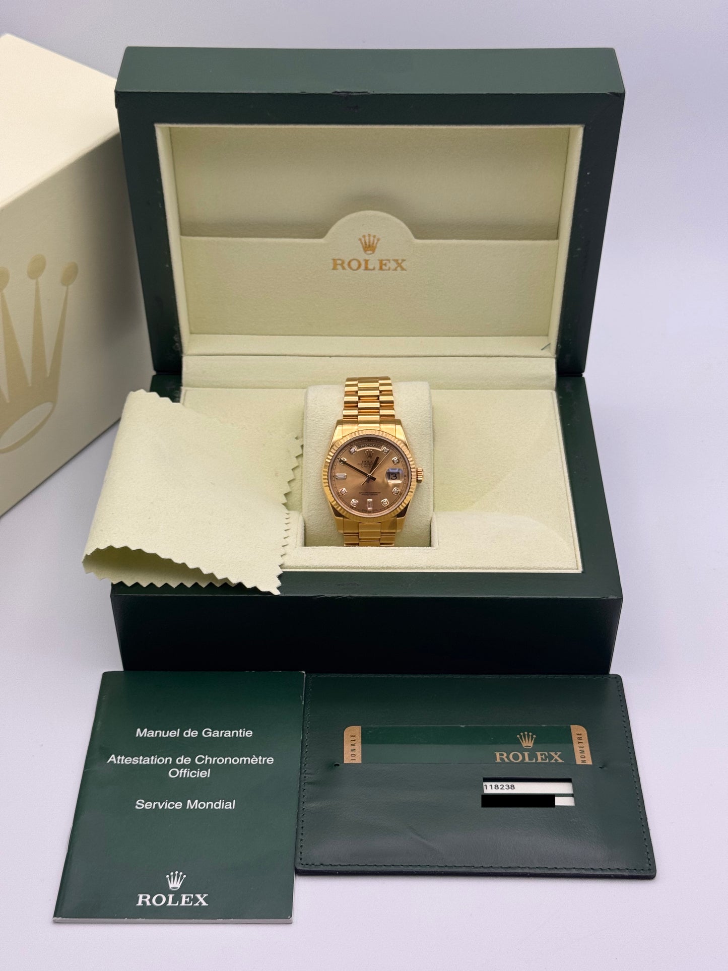 Rolex Day-Date 18kt Gold - 118238
