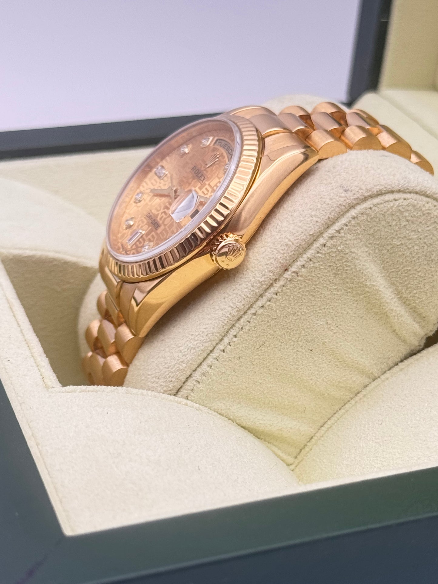 Rolex Day-Date 18kt Gold - 118238