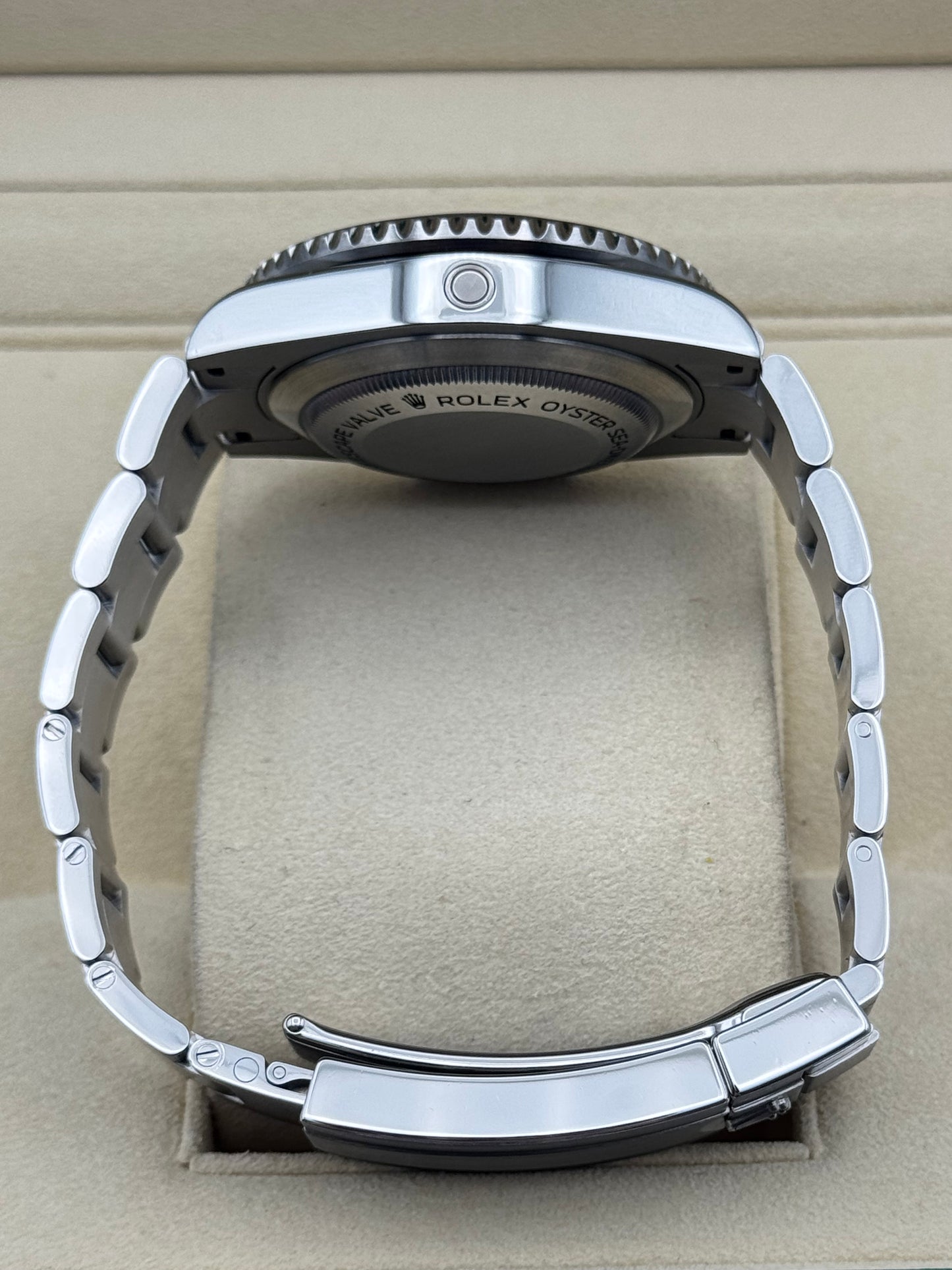 Rolex Sea-Dweller 4000 - 116600
