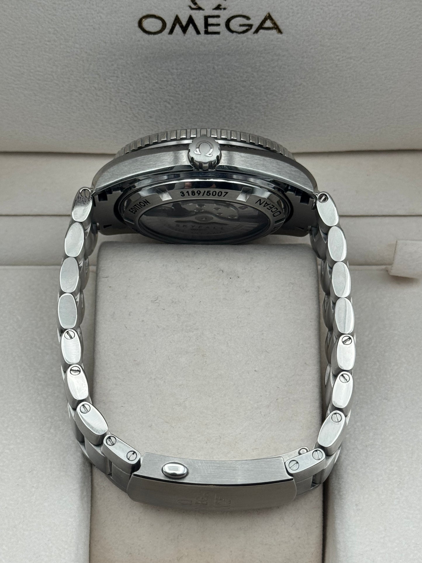 Omega Seamaster Planet Ocean Skyfall Limited - 232.30.42.21.01.004