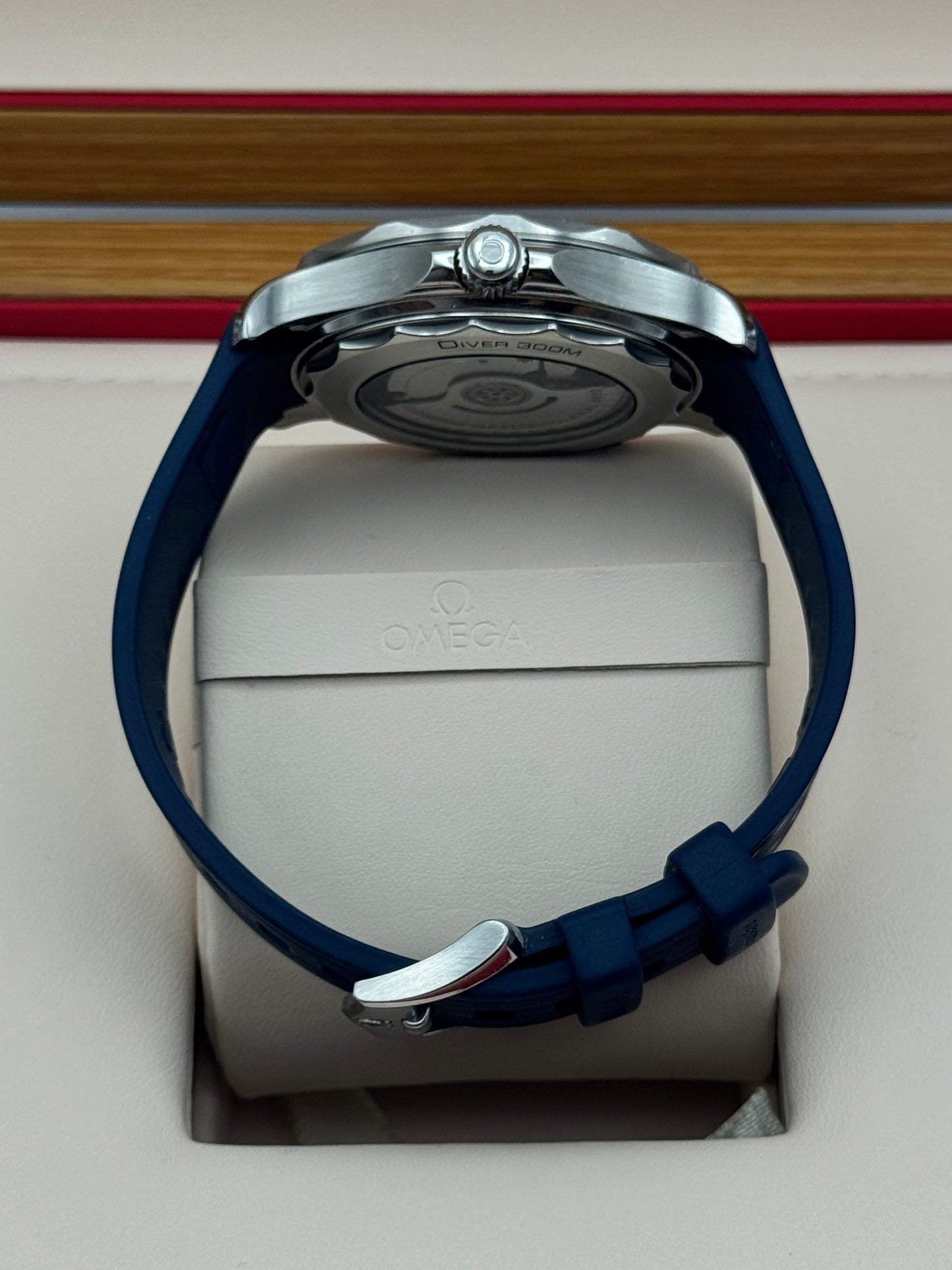 Omega Seamaster Diver 300 M - 210.32.42.20.03.001