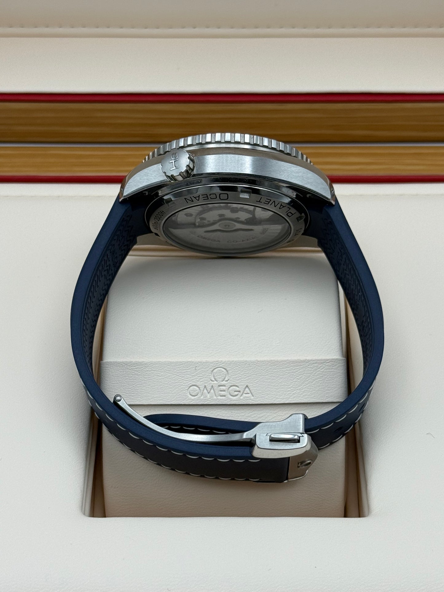 Omega Seamaster Planet Ocean 600M GMT - 232.32.44.22.03.001
