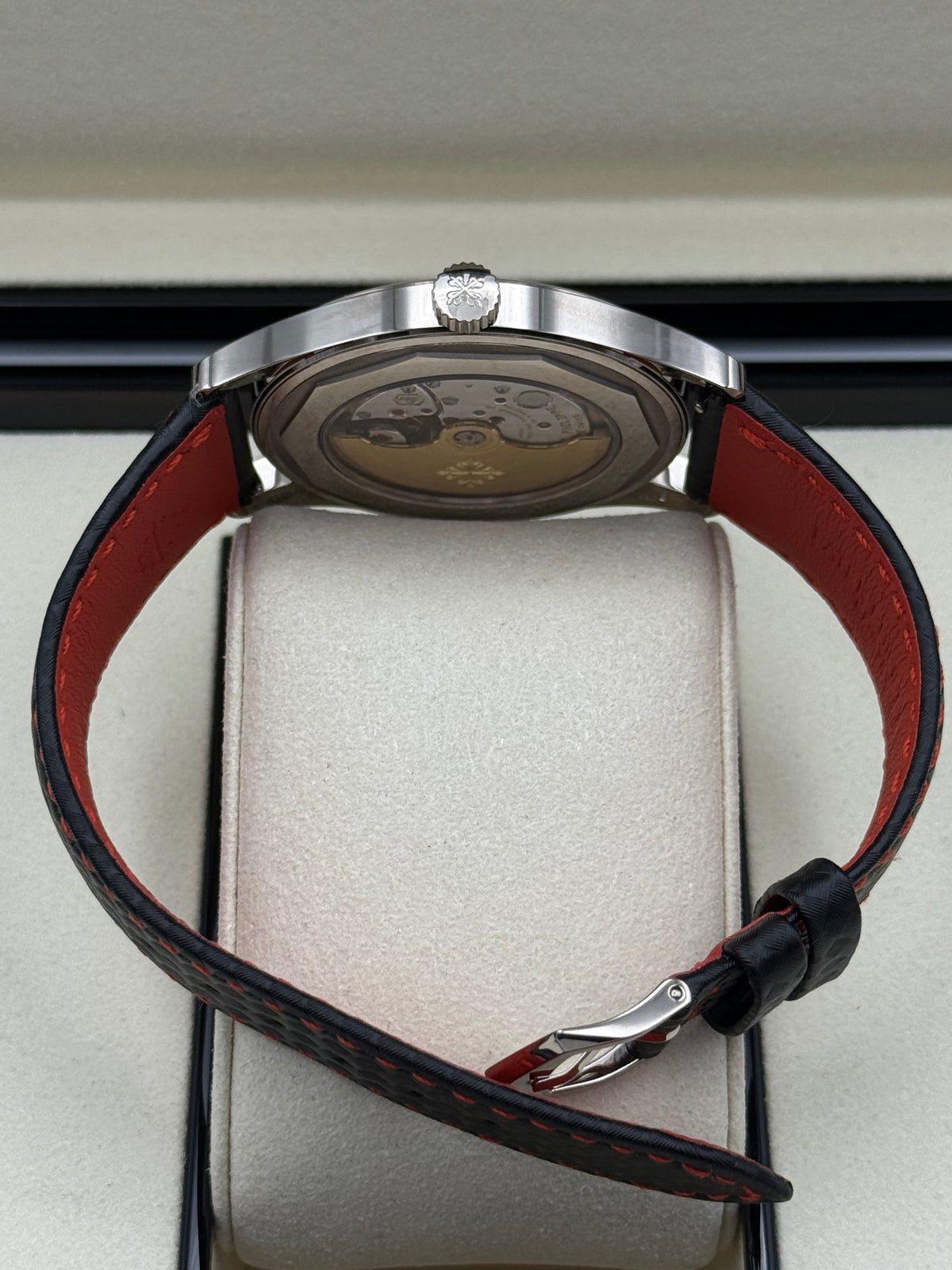 Patek Philippe Calatrava 18 Kt Gold - 6007G-010