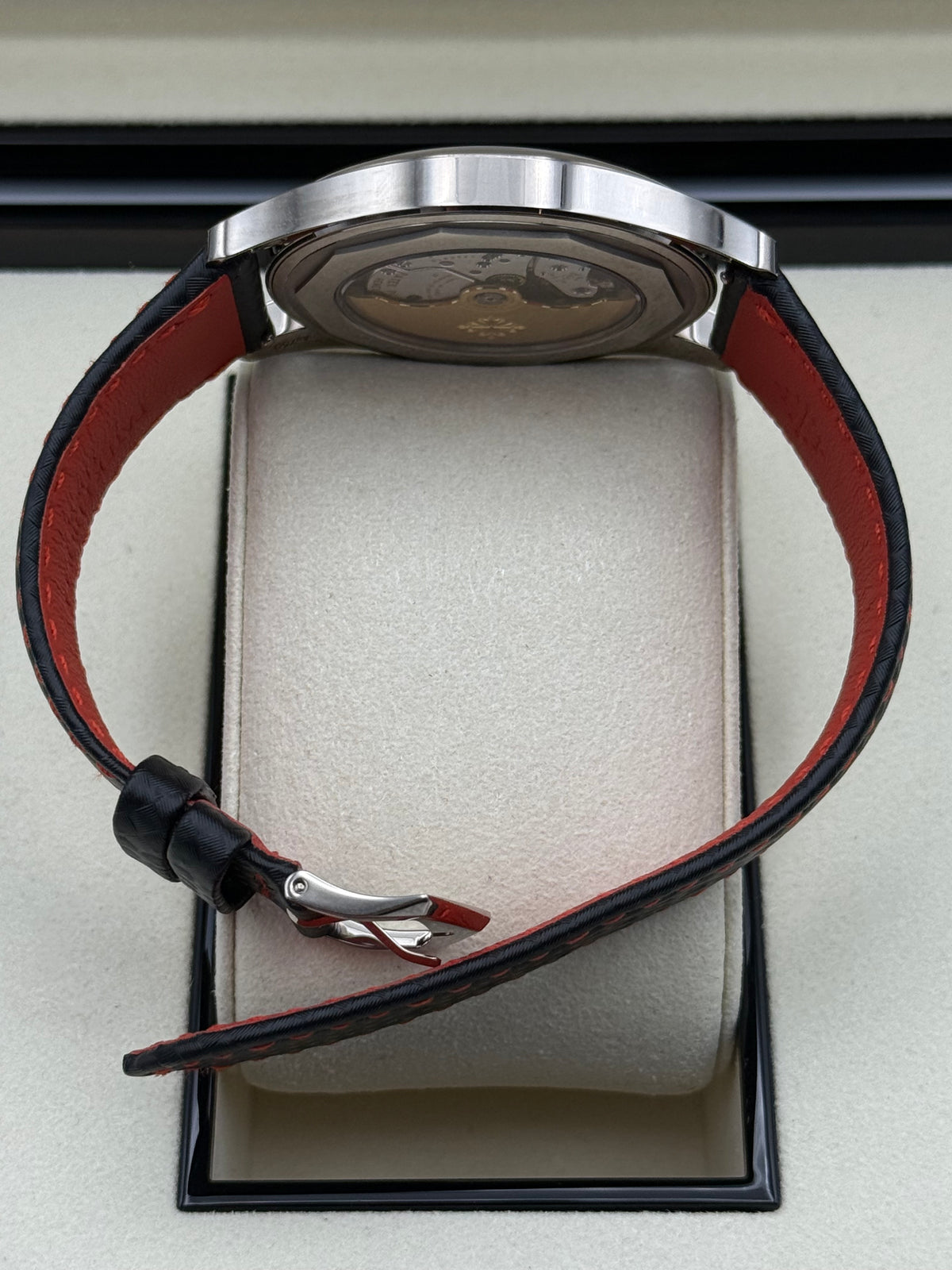 Patek Philippe Calatrava 18 Kt Gold - 6007G-010