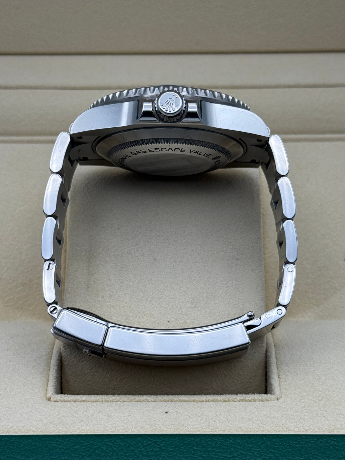 Rolex Sea-Dweller 4000 - 116600