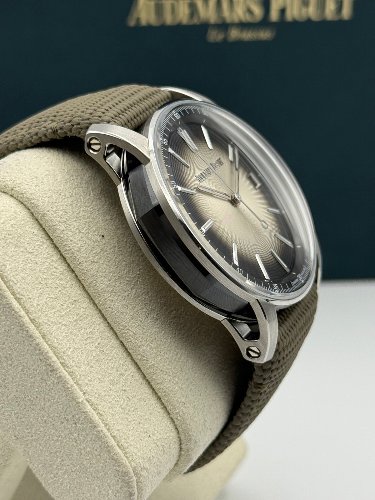 Audemars Piguet Code 11.59 - 15210QT.OO.A064KB.01