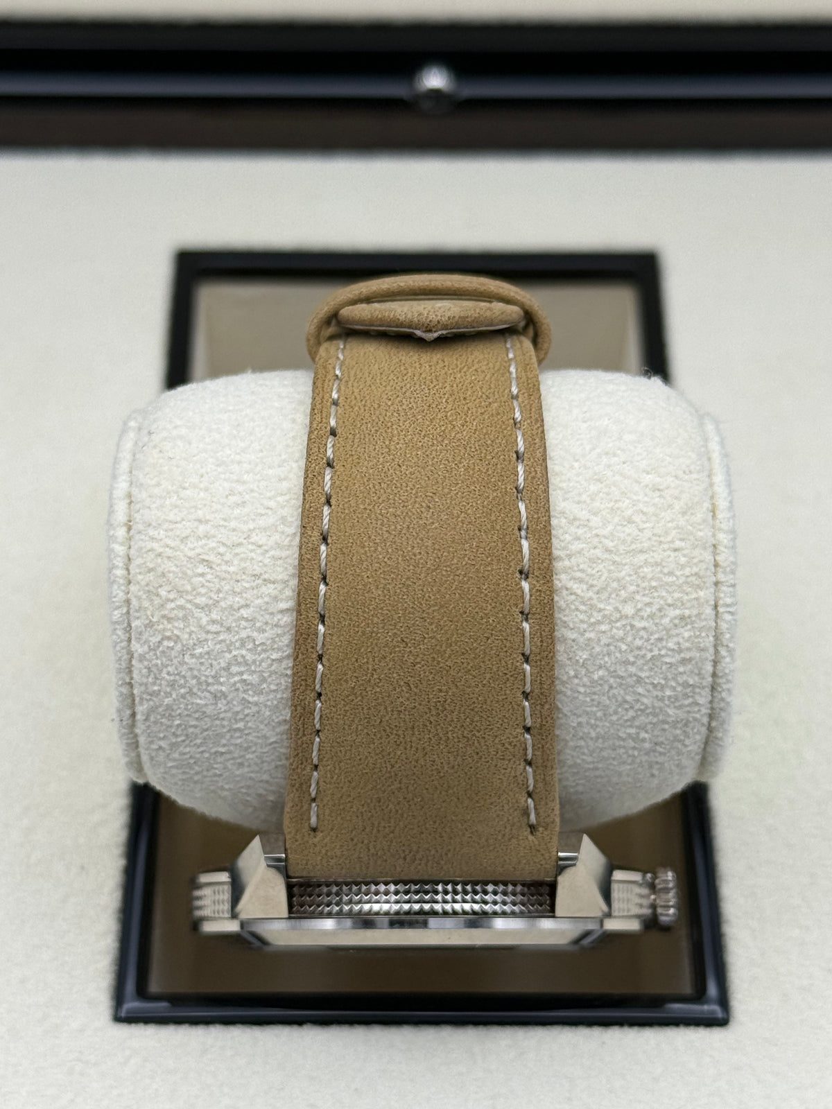 Patek Philippe Calatrava 18 Kt Gold - 5226G-001