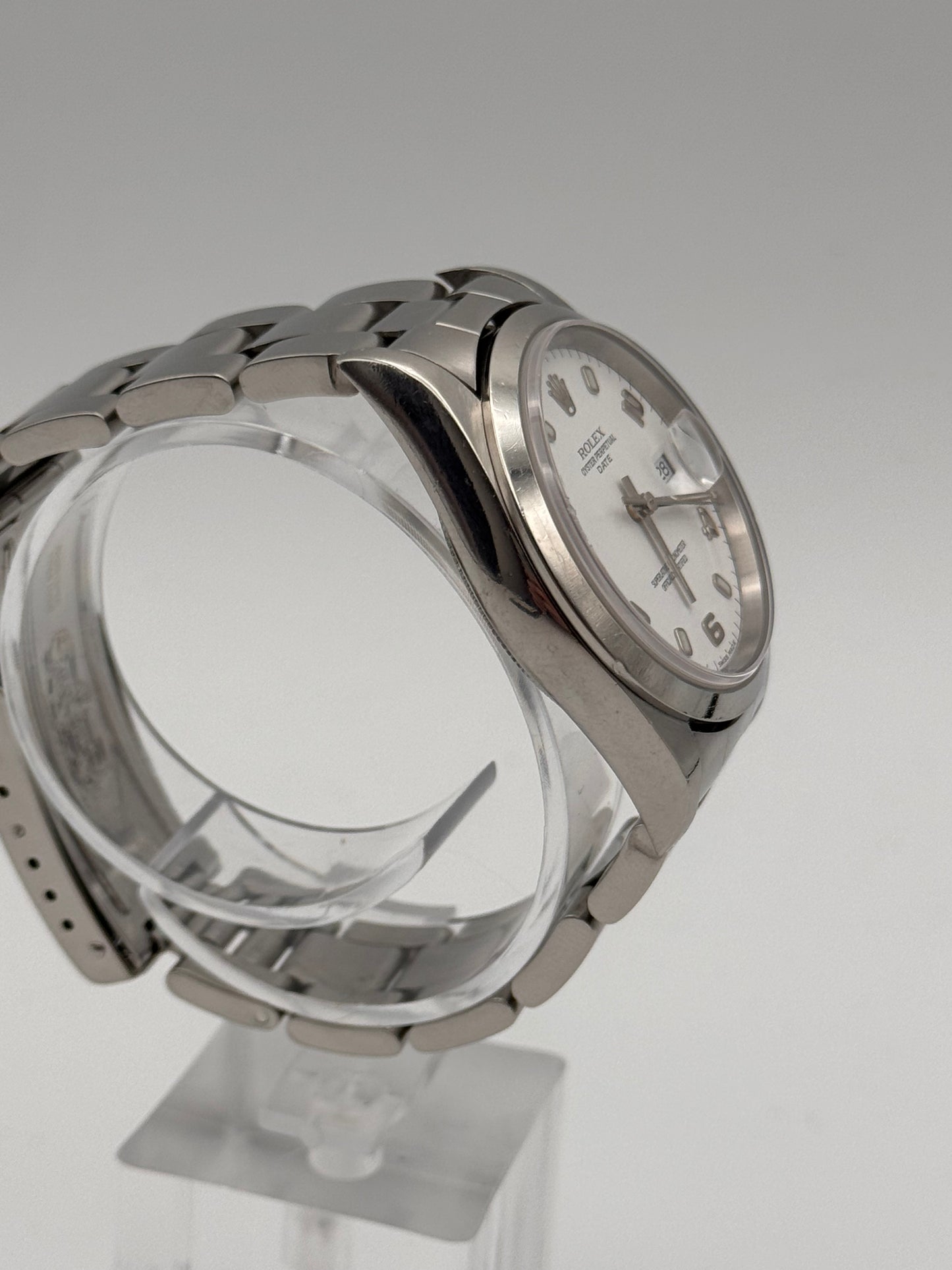 Rolex Oyster Perpetual Date - 15210