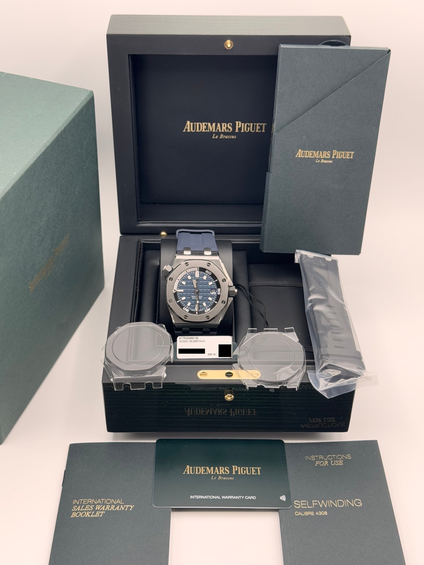 Audemars Piguet Royal Oak Offshore Diver - 15720ST.OO.A027CA.01