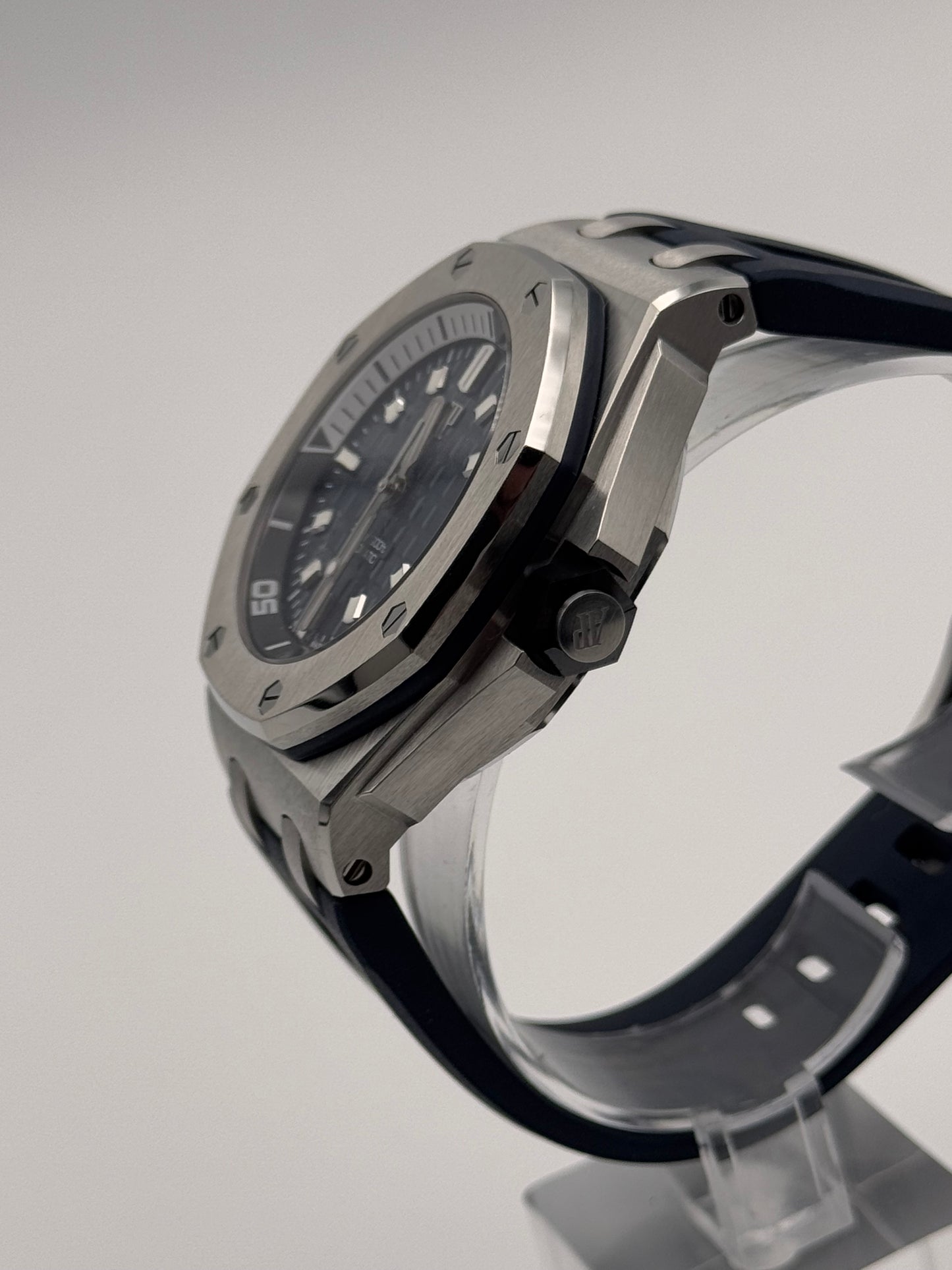 Audemars Piguet Royal Oak Offshore Diver - 15720ST.OO.A027CA.01