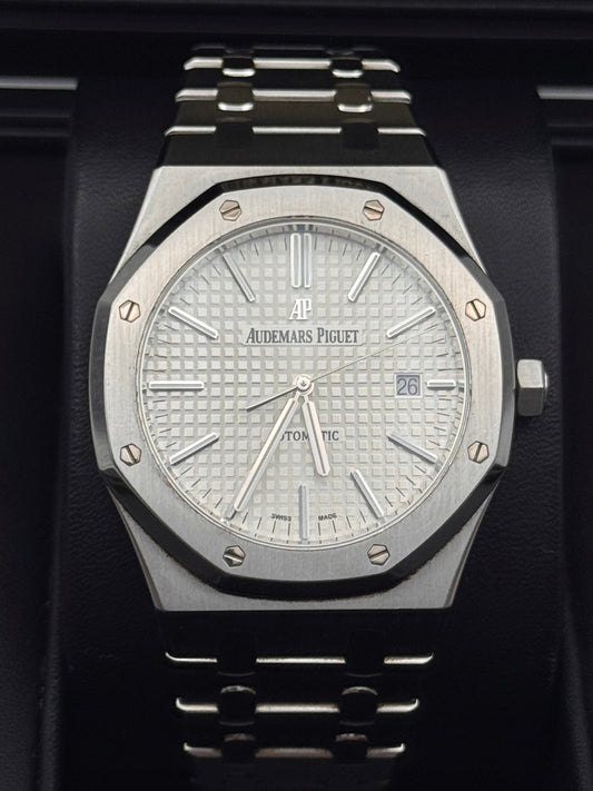Audemars Piguet Royal Oak - 15400ST.OO.1220ST.02