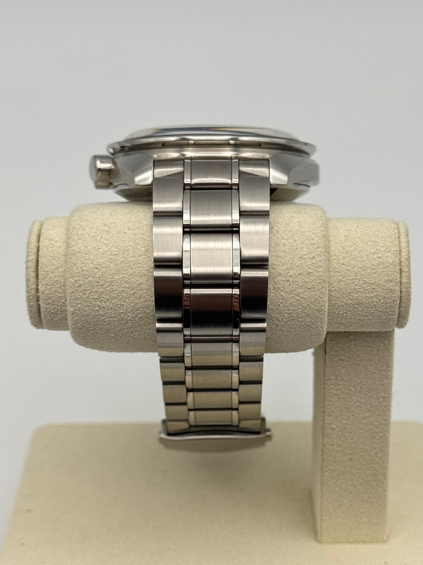 Omega Speedmaster Professional Moonwatch - 311.30.42.30.01.006