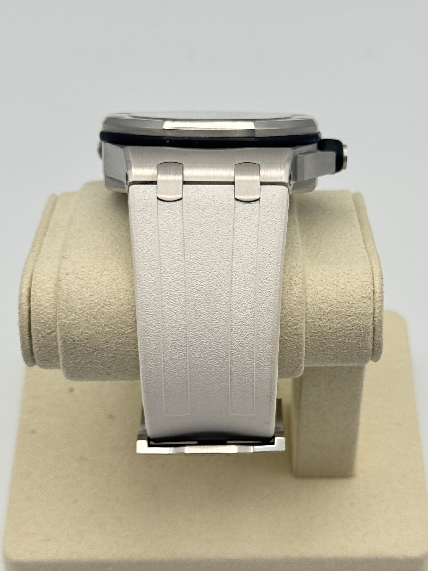 Audemars Piguet Royal Oak Offshore Diver - 15710ST.OO.A002CA.02