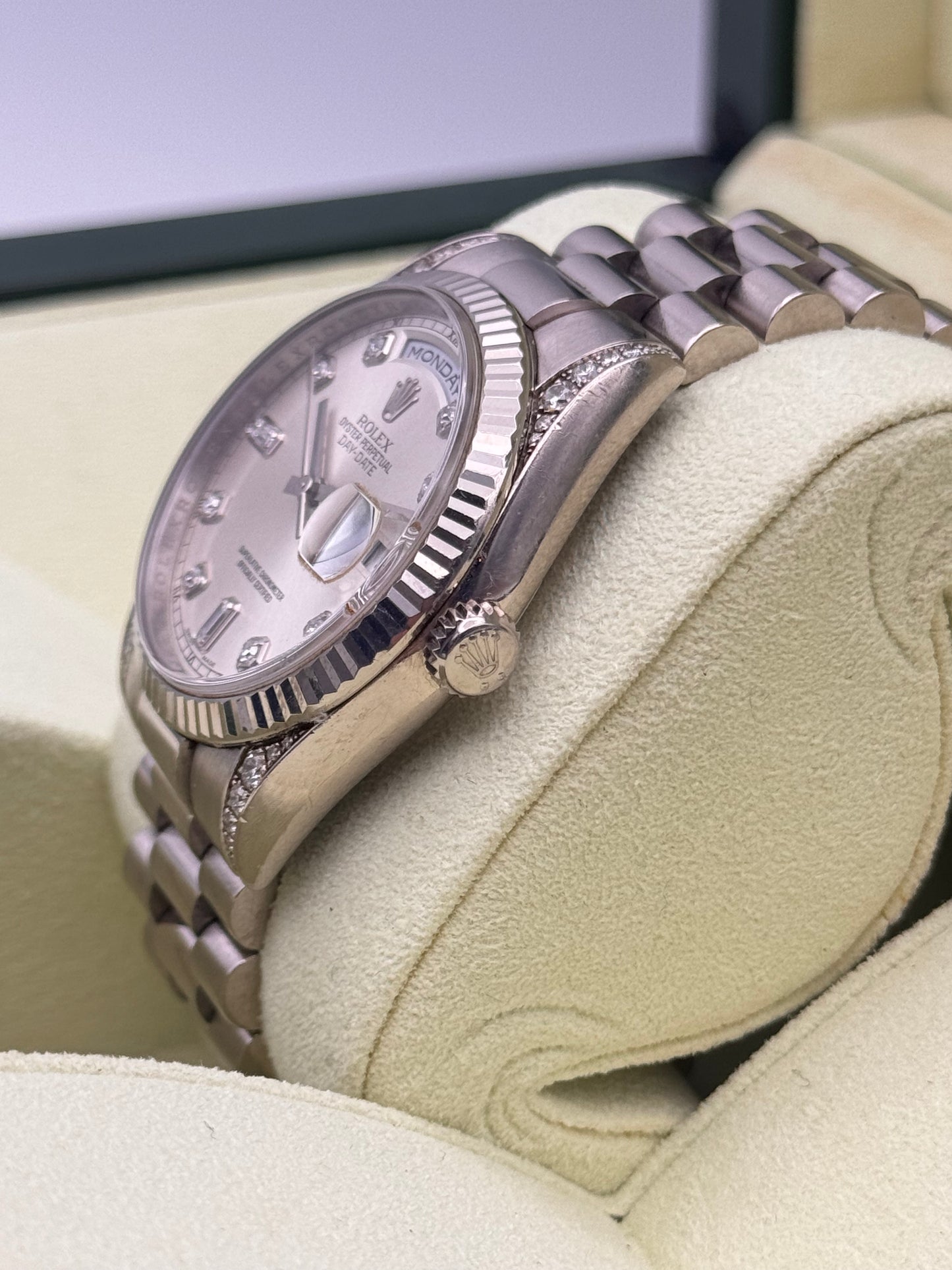 Rolex Day-Date 18kt Weißold - 118339