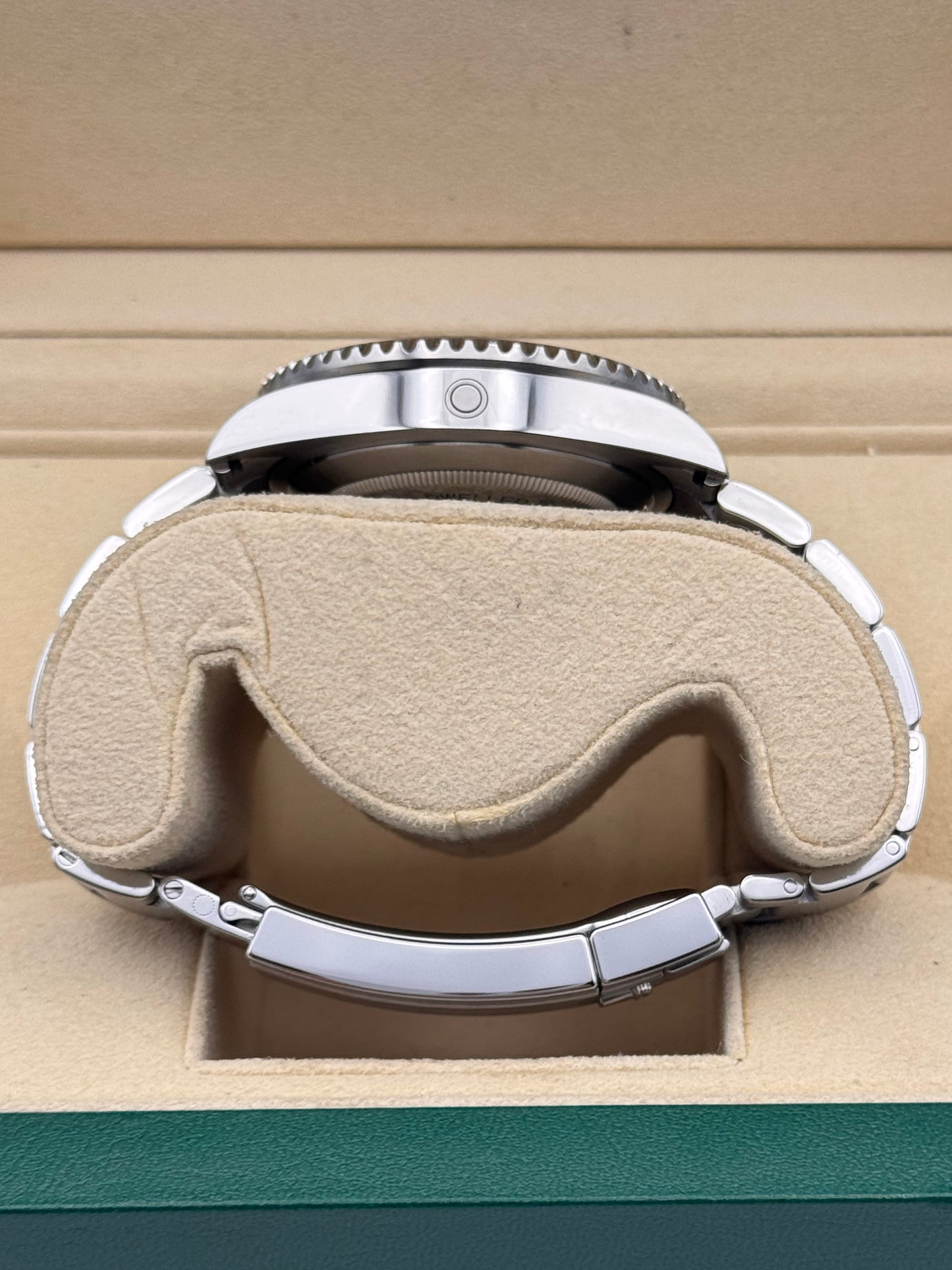 Rolex Sea-Dweller "Red line" - 126600