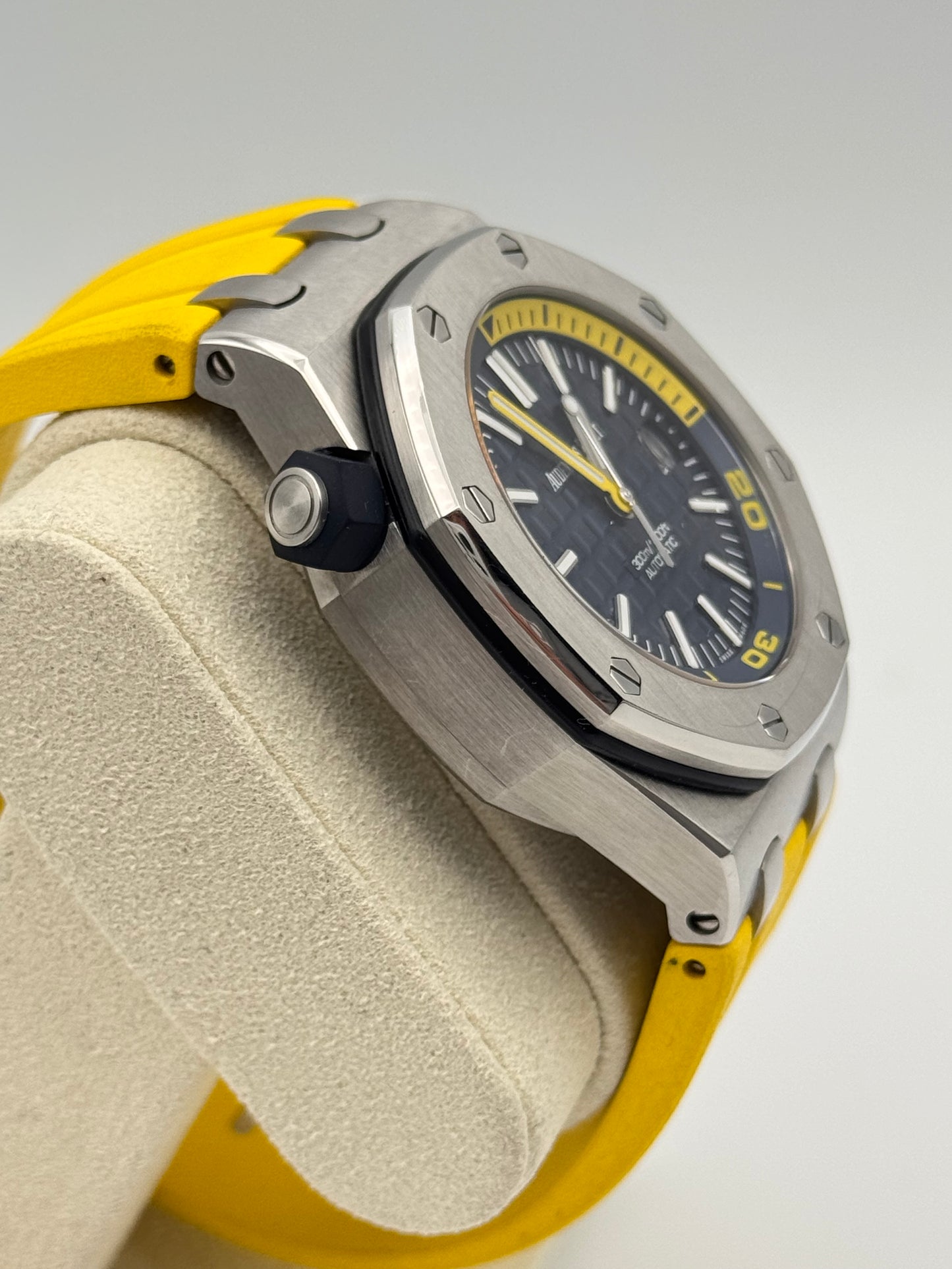 Audemars Piguet Royal Oak Offshore Diver - 15710ST.OO.A027CA.01