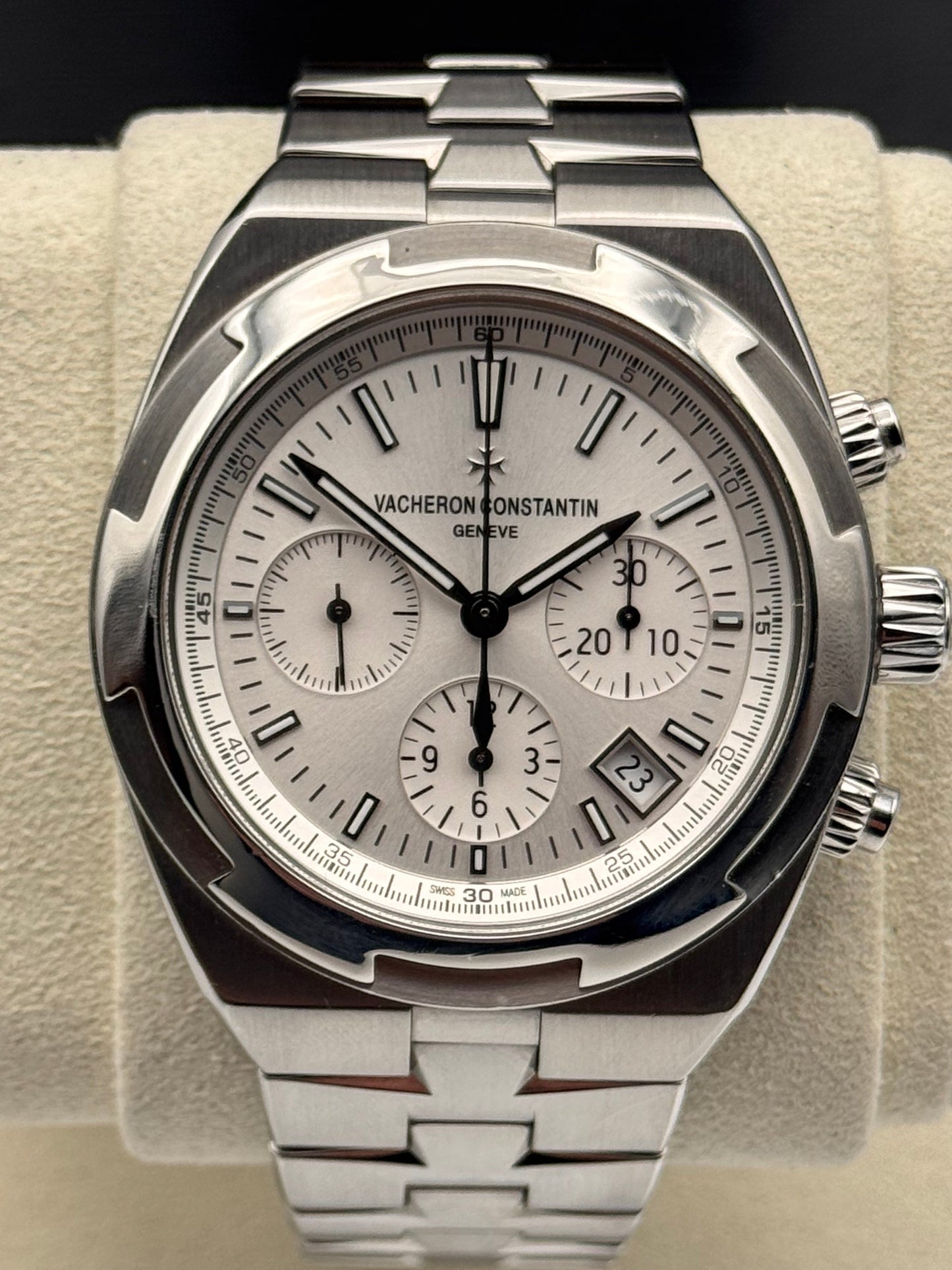 Vacheron Constantin Overseas Chronograph - 5500V/110A-B075