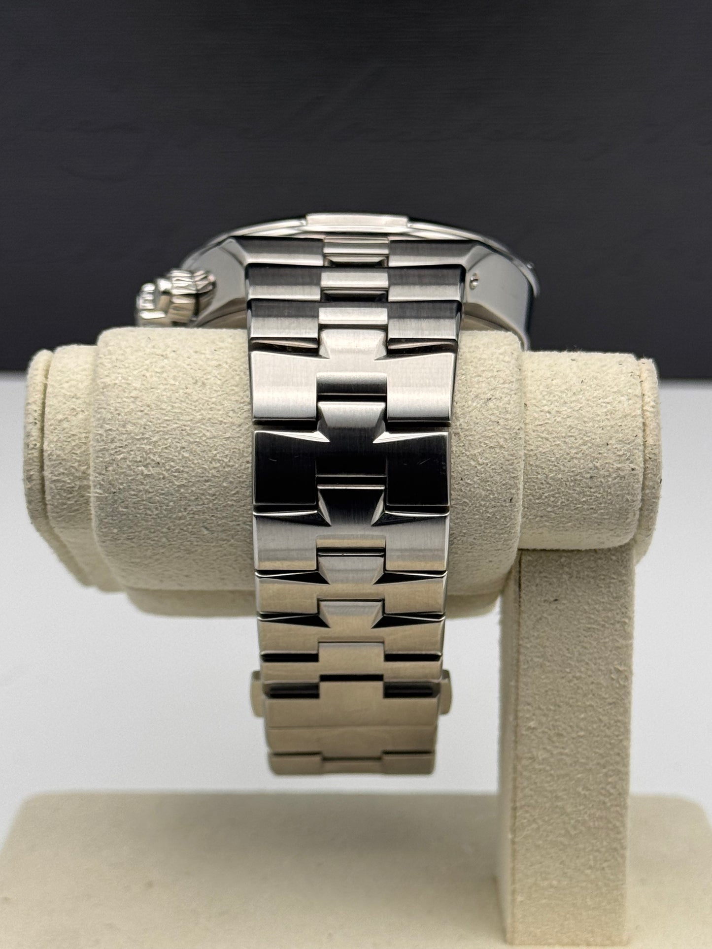 Vacheron Constantin Overseas Chronograph - 5500V/110A-B075