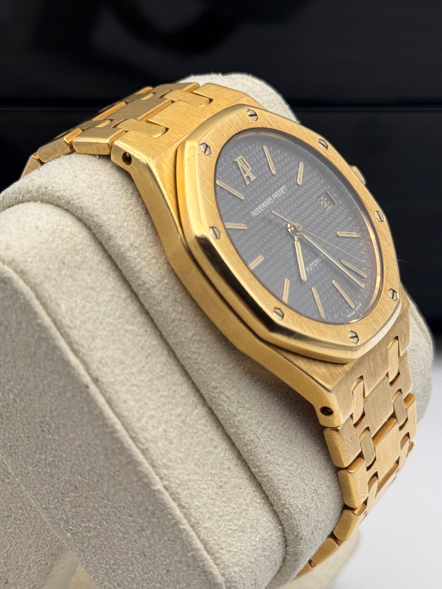 Audemars Piguet Royal Oak Mini Jumbo 18kt Gold - 14700BA