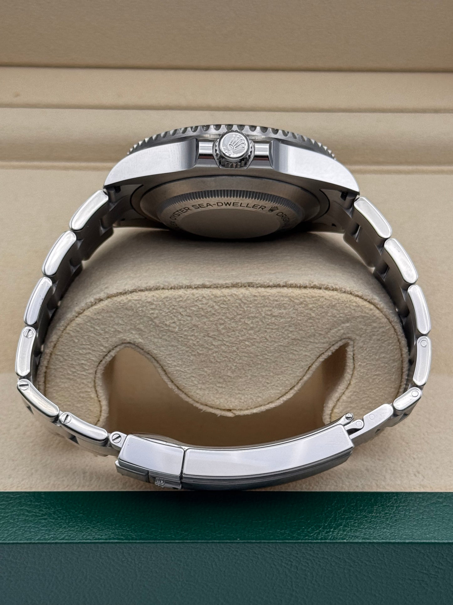 Rolex Sea-Dweller "Red line" - 126600