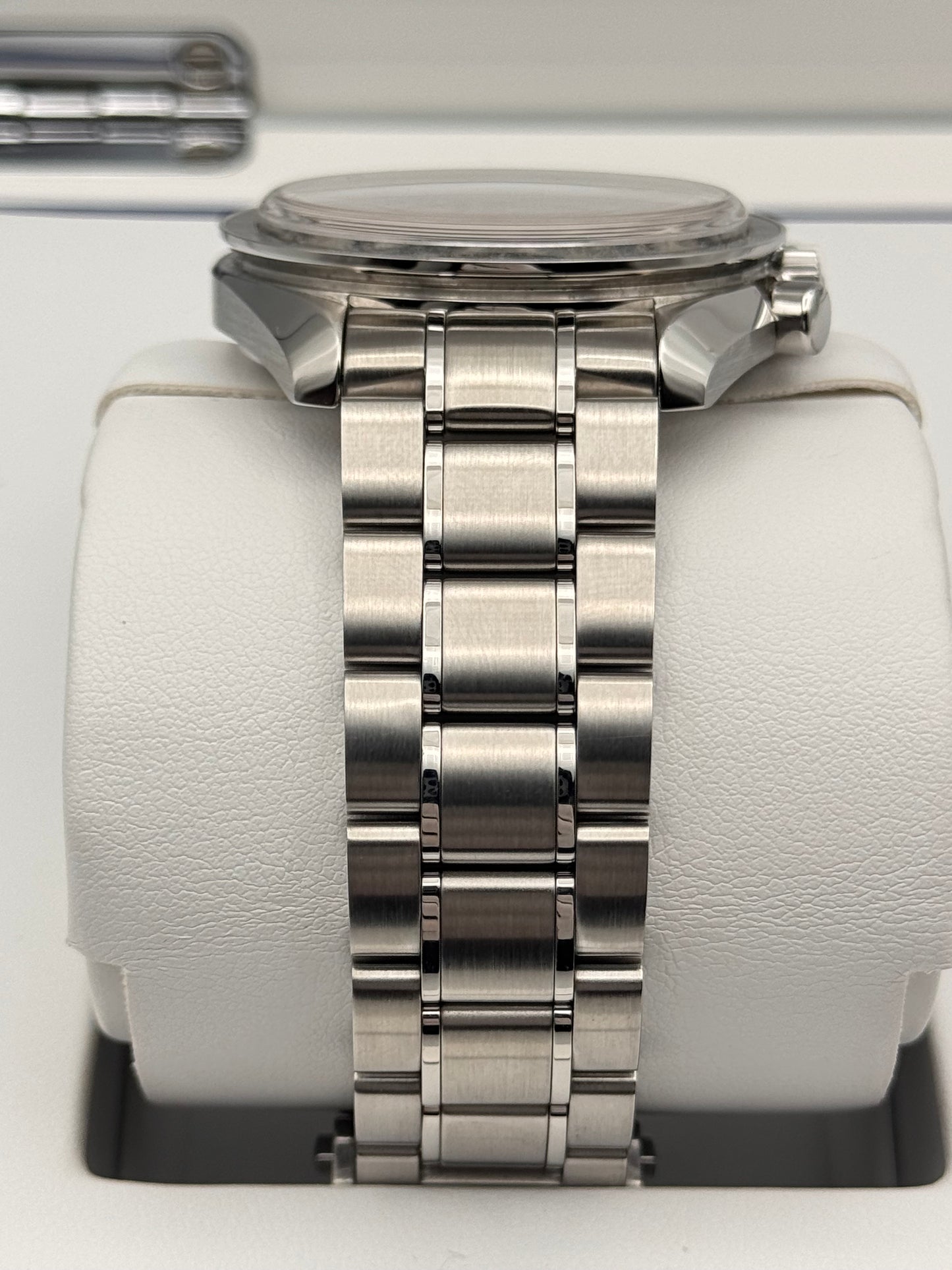 Omega Speedmaster Tokyo Olympics 2020 Limited Edition- 522.30.42.30.04.001
