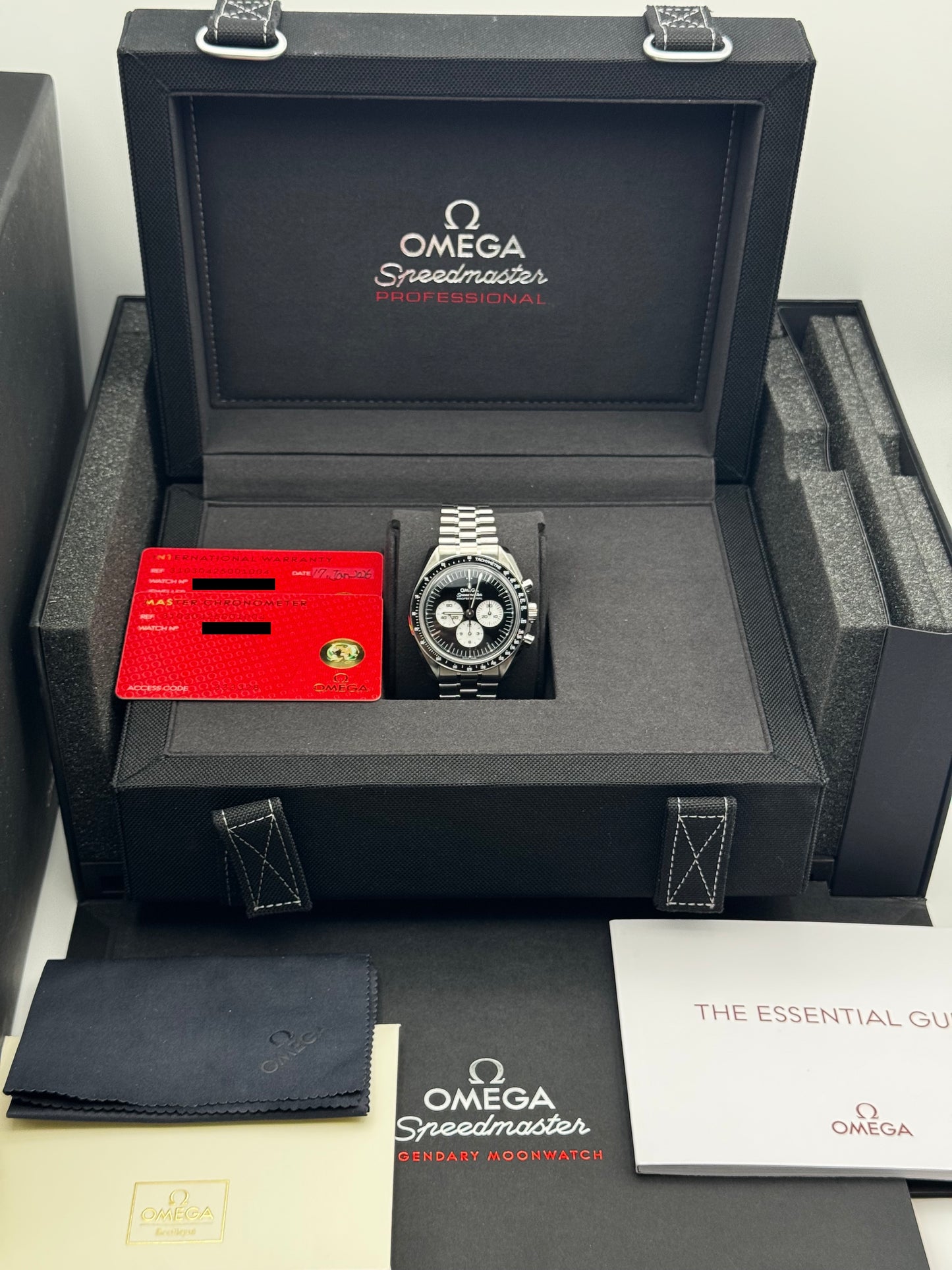 Omega Speedmaster Moonwatch Professional - 310.30.42.50.01.004