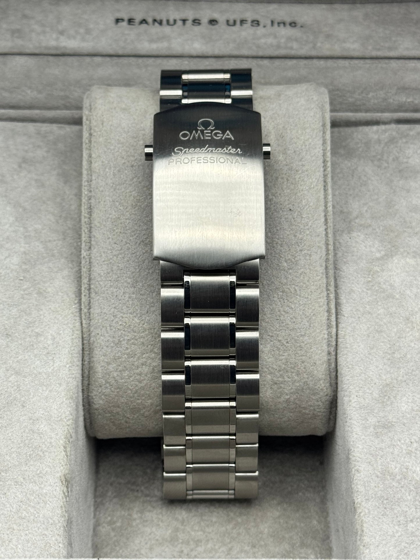 Omega Speedmaster Professional Snoopy Awards Limited Edition - 3578.51.00