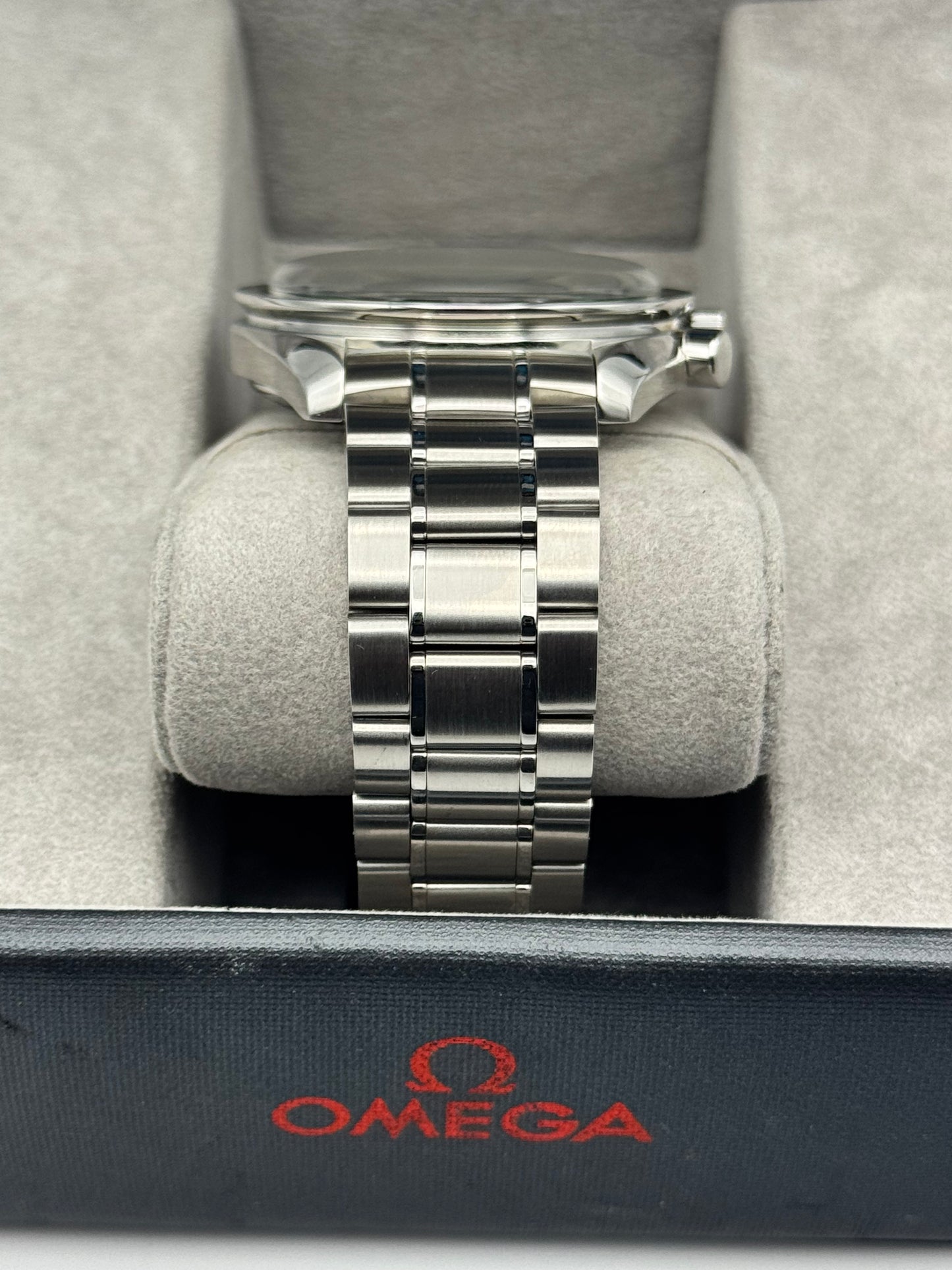 Omega Speedmaster Professional Snoopy Awards Limited Edition - 3578.51.00