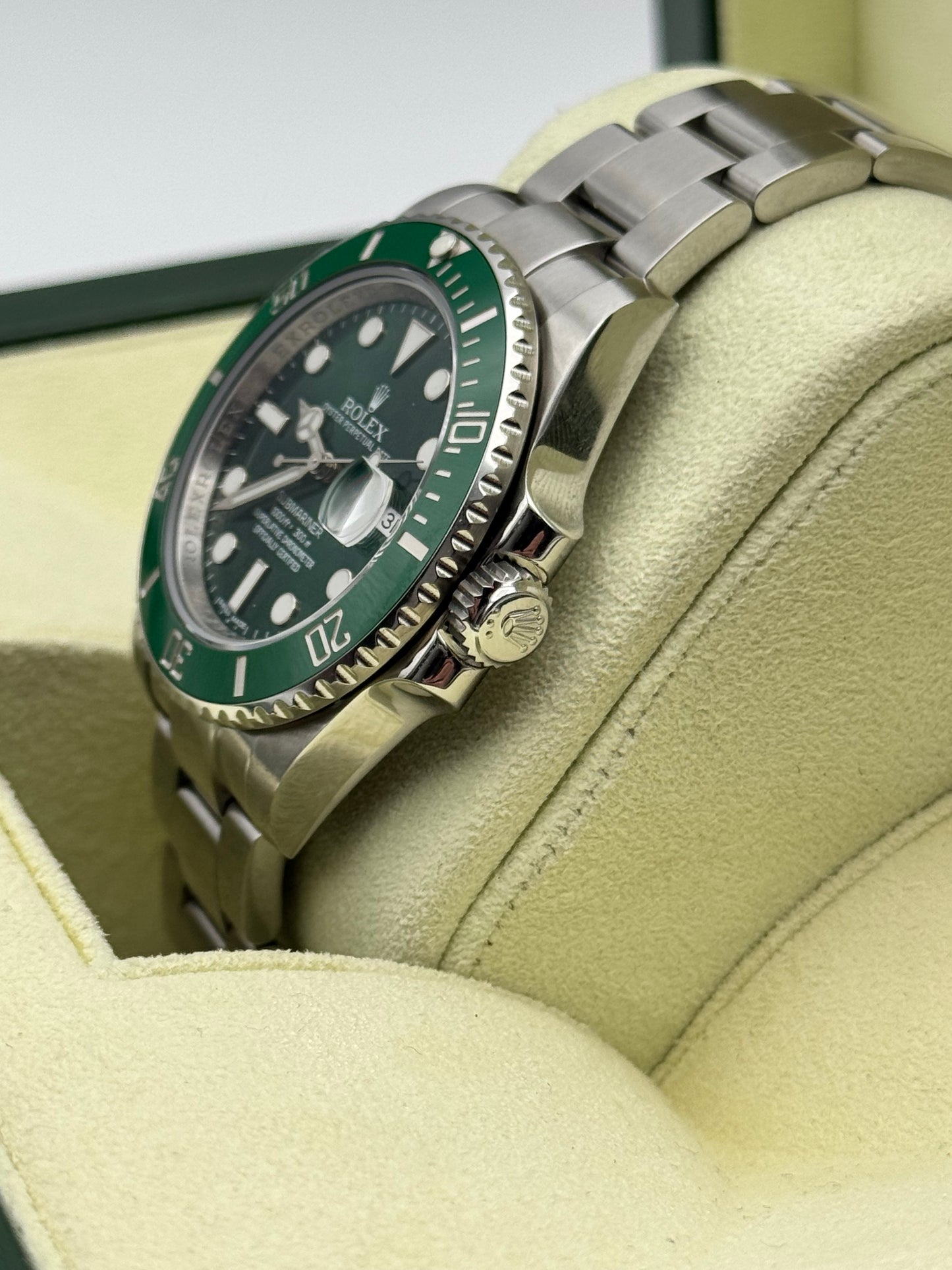Rolex Submariner Date "Hulk" - 116610LV