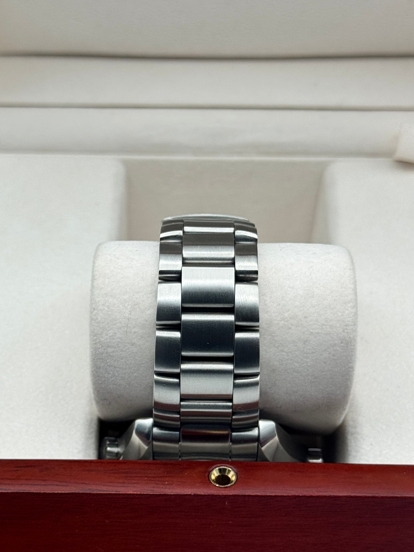 Omega Seamaster Planet Ocean Skyfall Limited - 232.30.42.21.01.004