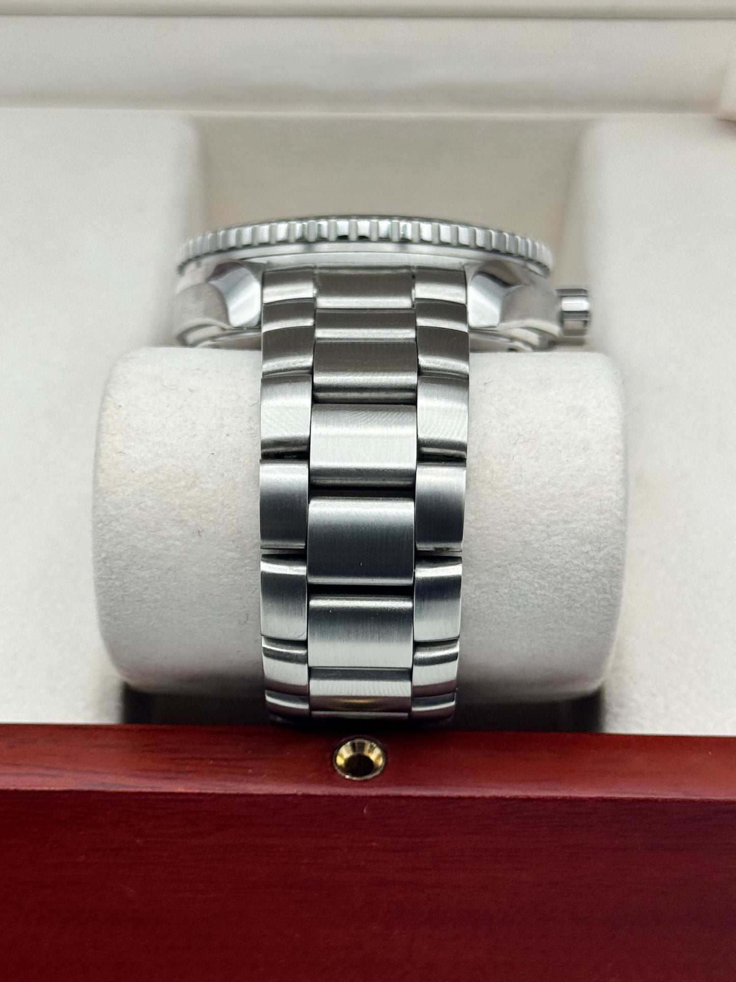 Omega Seamaster Planet Ocean Skyfall Limited - 232.30.42.21.01.004