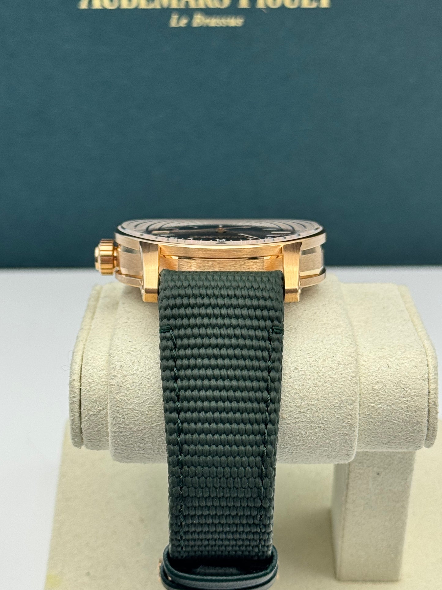 Audemars Piguet Code 11.59 Selfwinding 18kt Gold - 15210OR.OO.A056KB.01