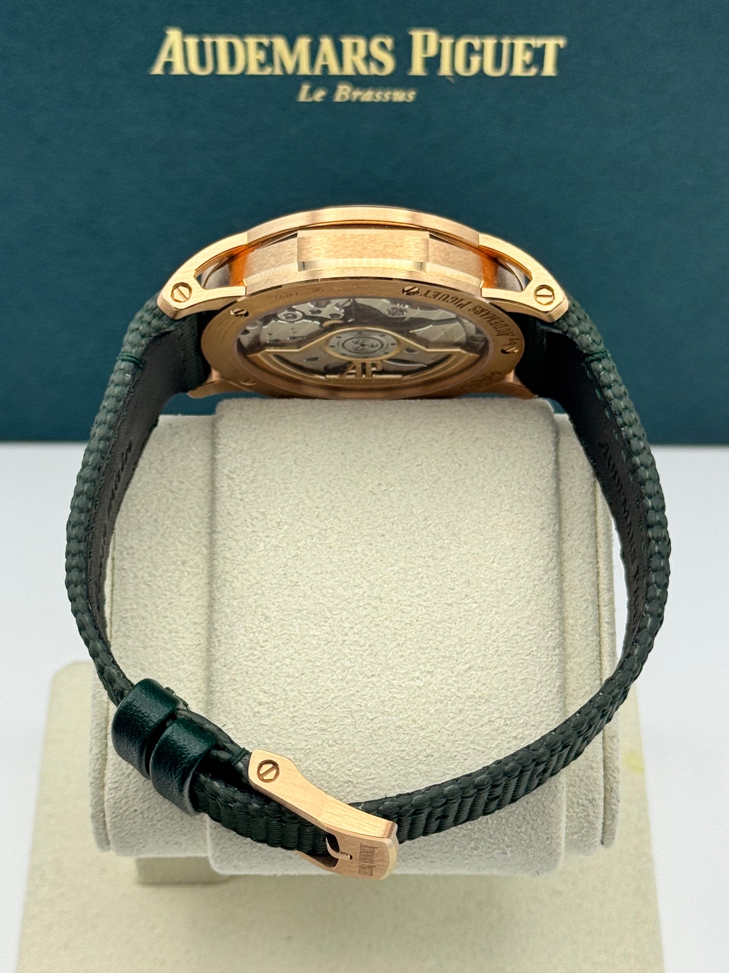 Audemars Piguet Code 11.59 Selfwinding 18kt Gold - 15210OR.OO.A056KB.01