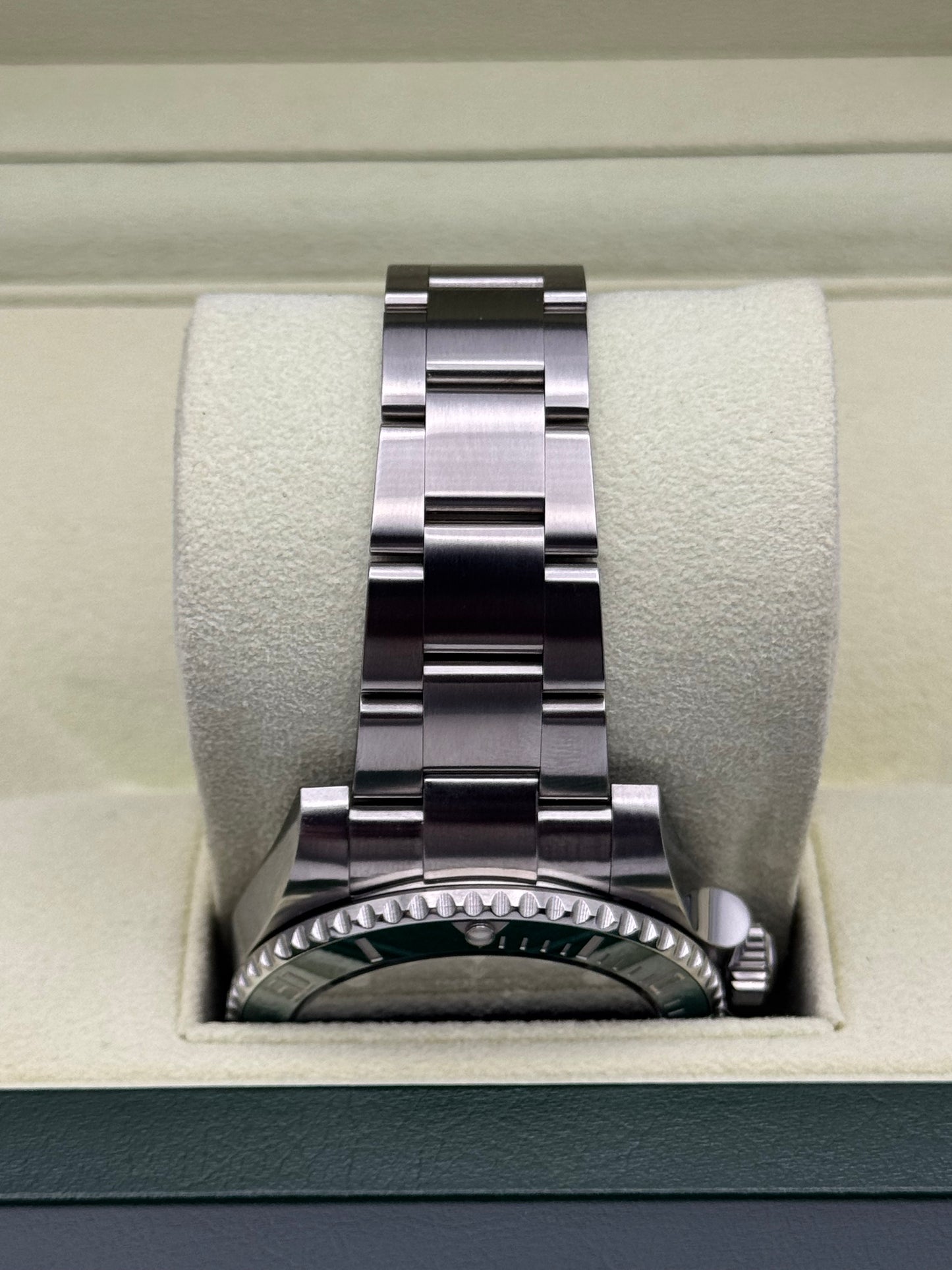 Rolex Submariner Date "Hulk" - 116610LV