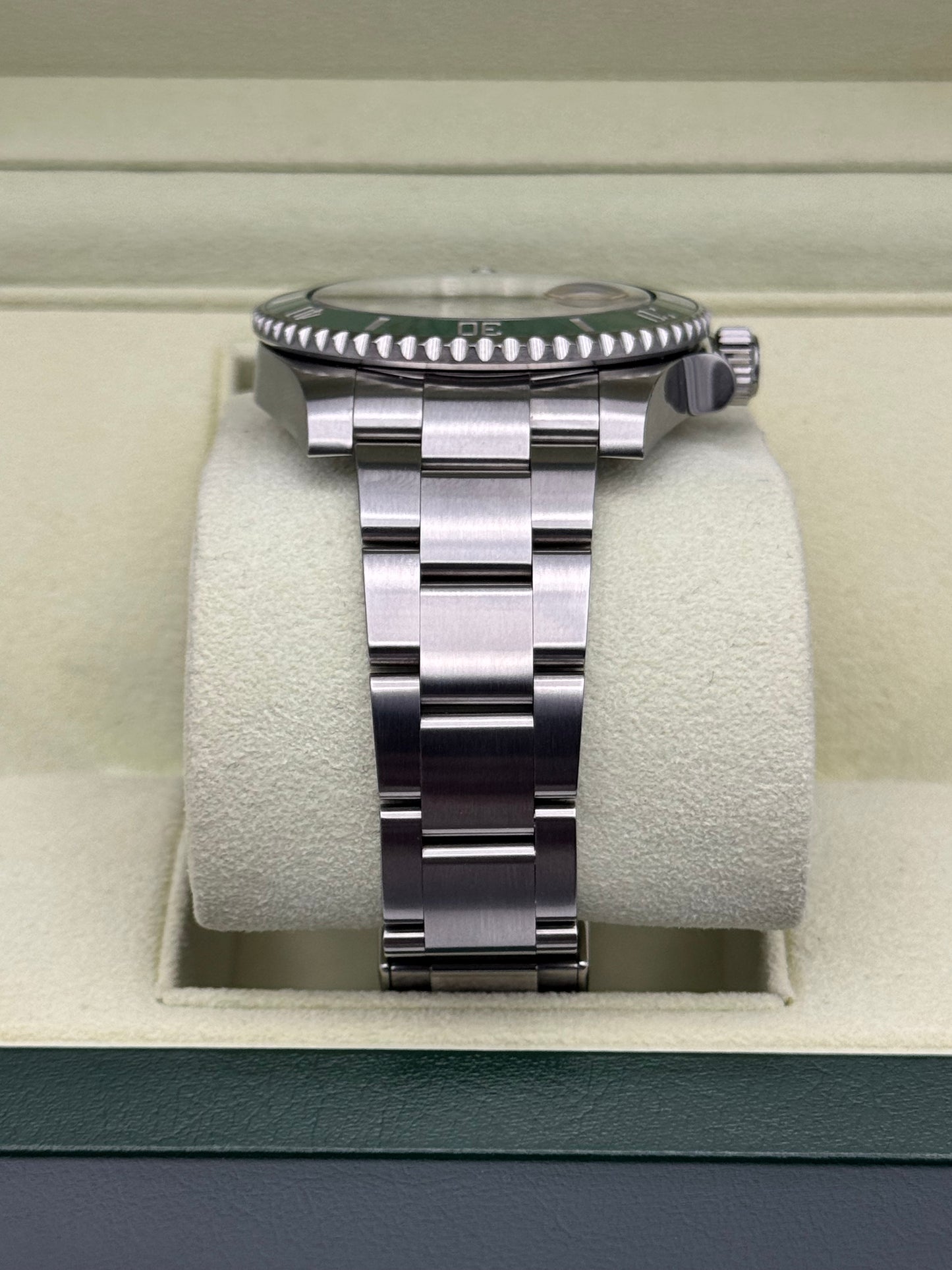 Rolex Submariner Date "Hulk" - 116610LV