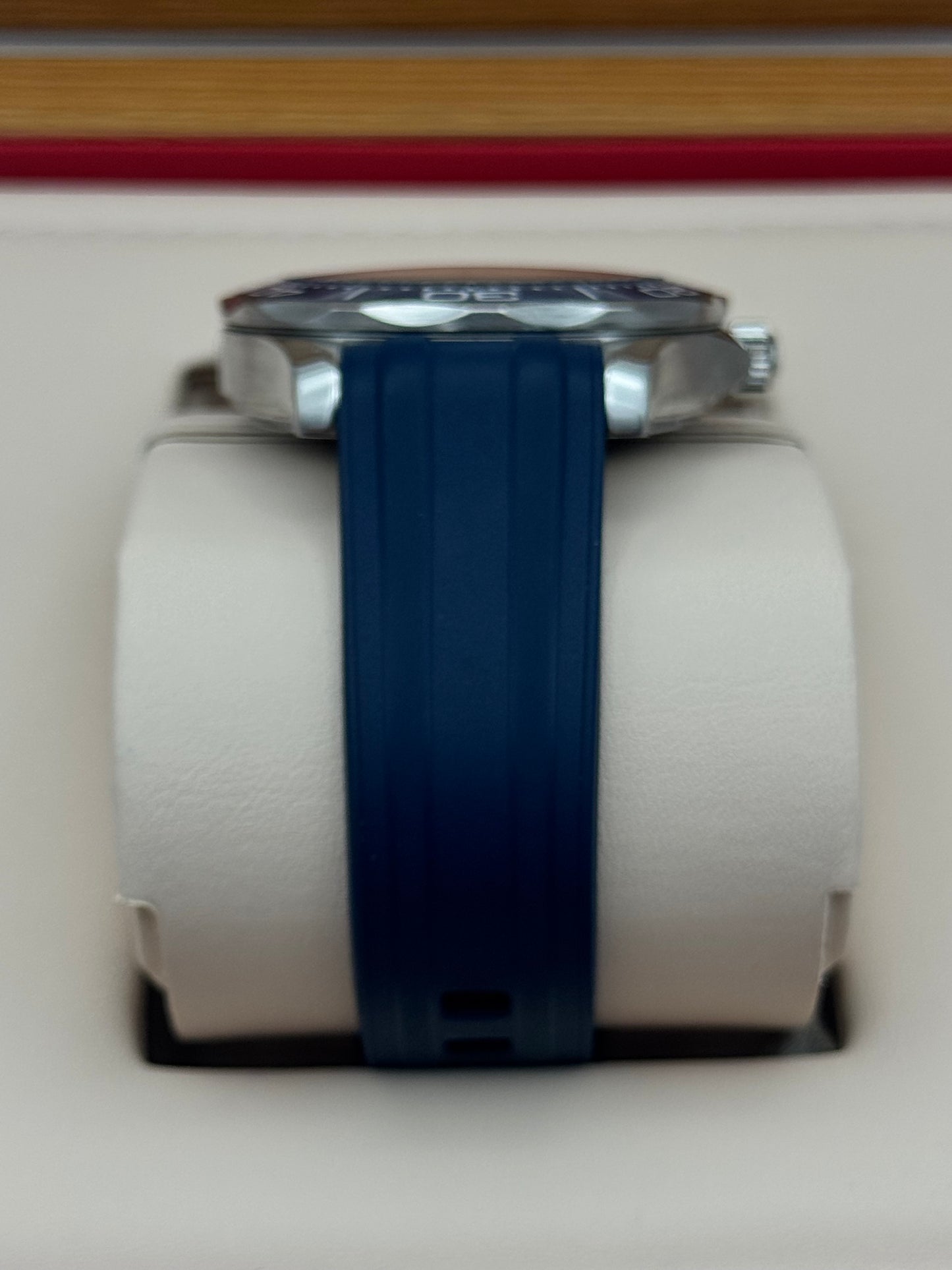 Omega Seamaster Diver 300 M - 210.32.42.20.03.001