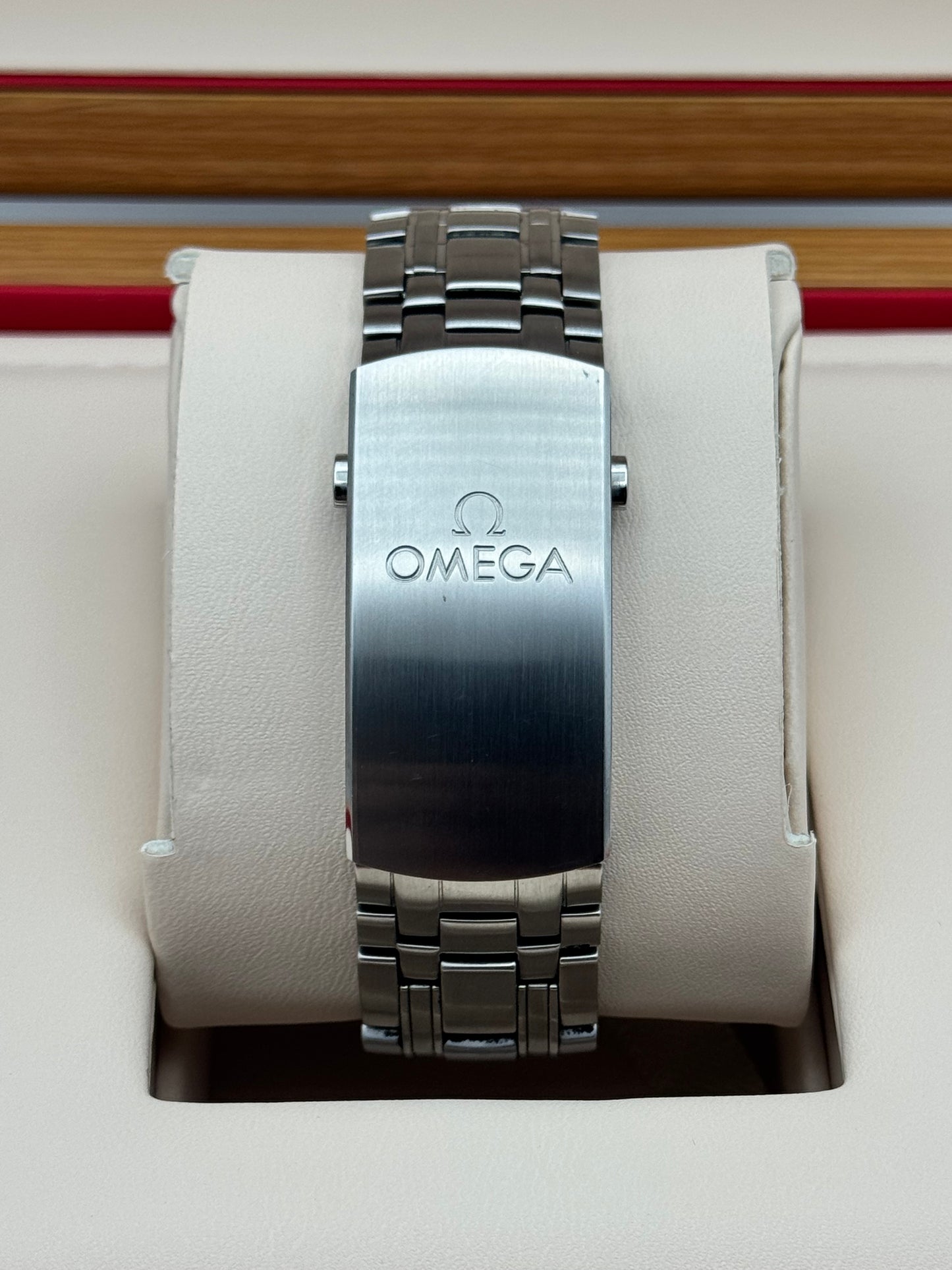 Omega Seamaster Diver 300 M - 212.30.41.20.03.001