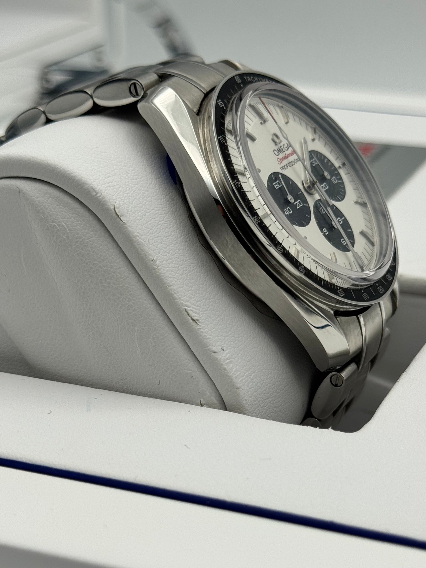Omega Speedmaster 2020 Tokyo Limited - 522.30.42.30.04.001