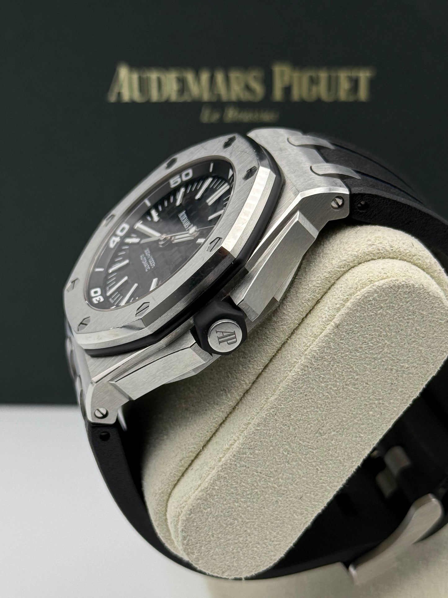 Audemars Piguet Royal Oak Offshore Diver - 15710ST.OO.A002CA.01