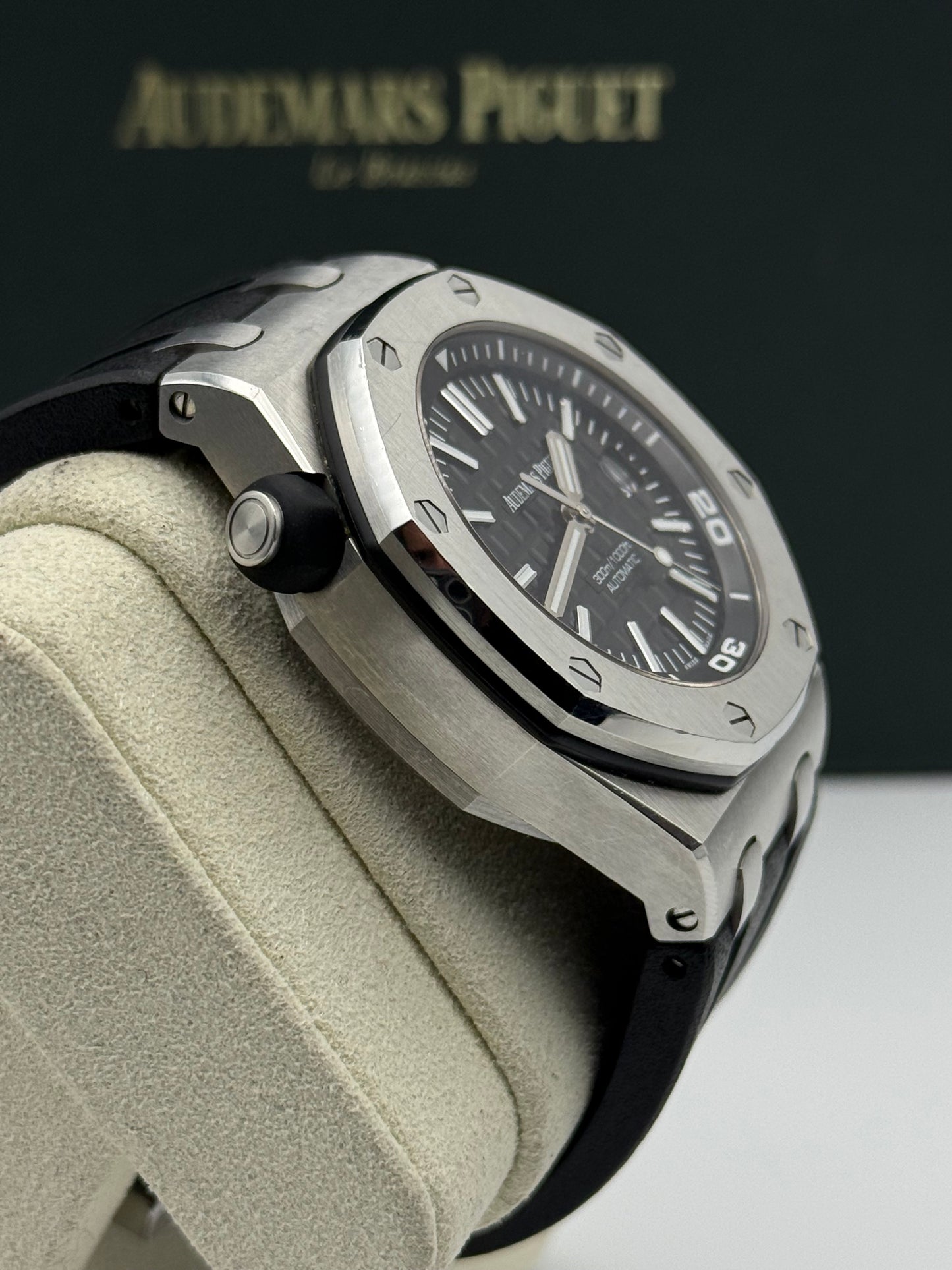Audemars Piguet Royal Oak Offshore Diver - 15710ST.OO.A002CA.01