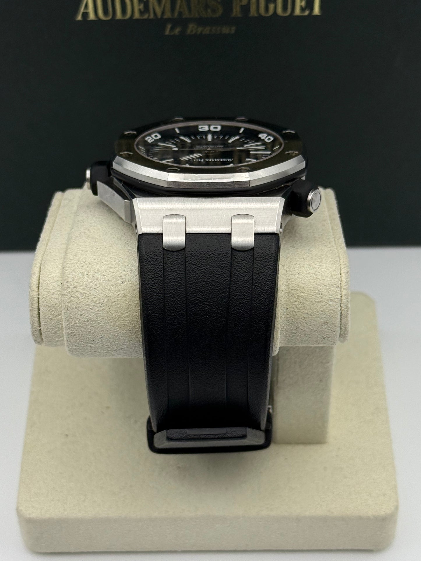 Audemars Piguet Royal Oak Offshore Diver - 15710ST.OO.A002CA.01