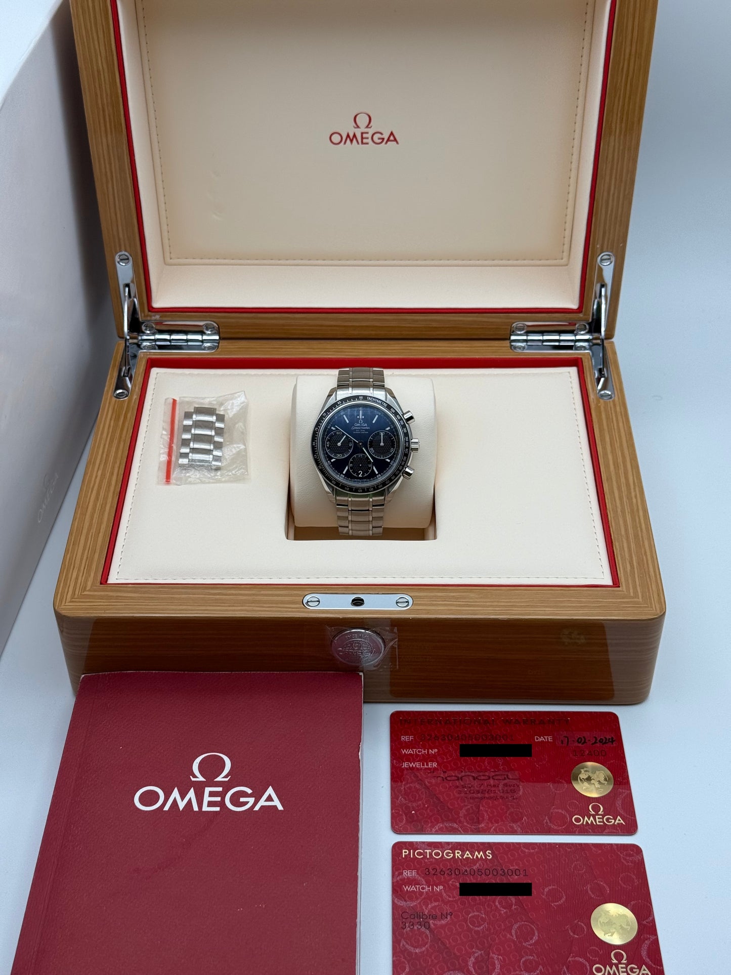 Omega Speedmaster Racing - 326.30.40.50.03.001