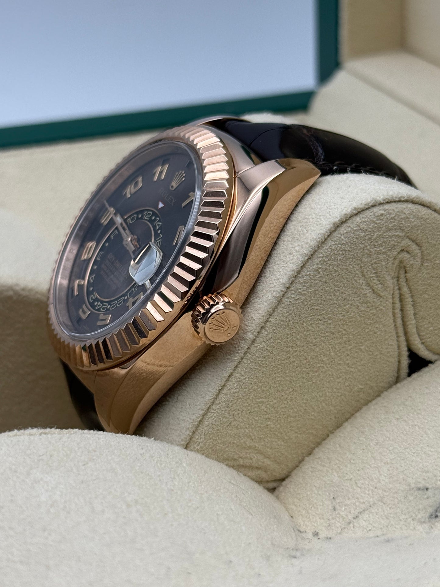 Rolex Sky-Dweller 18Kt Rosegold - 326135