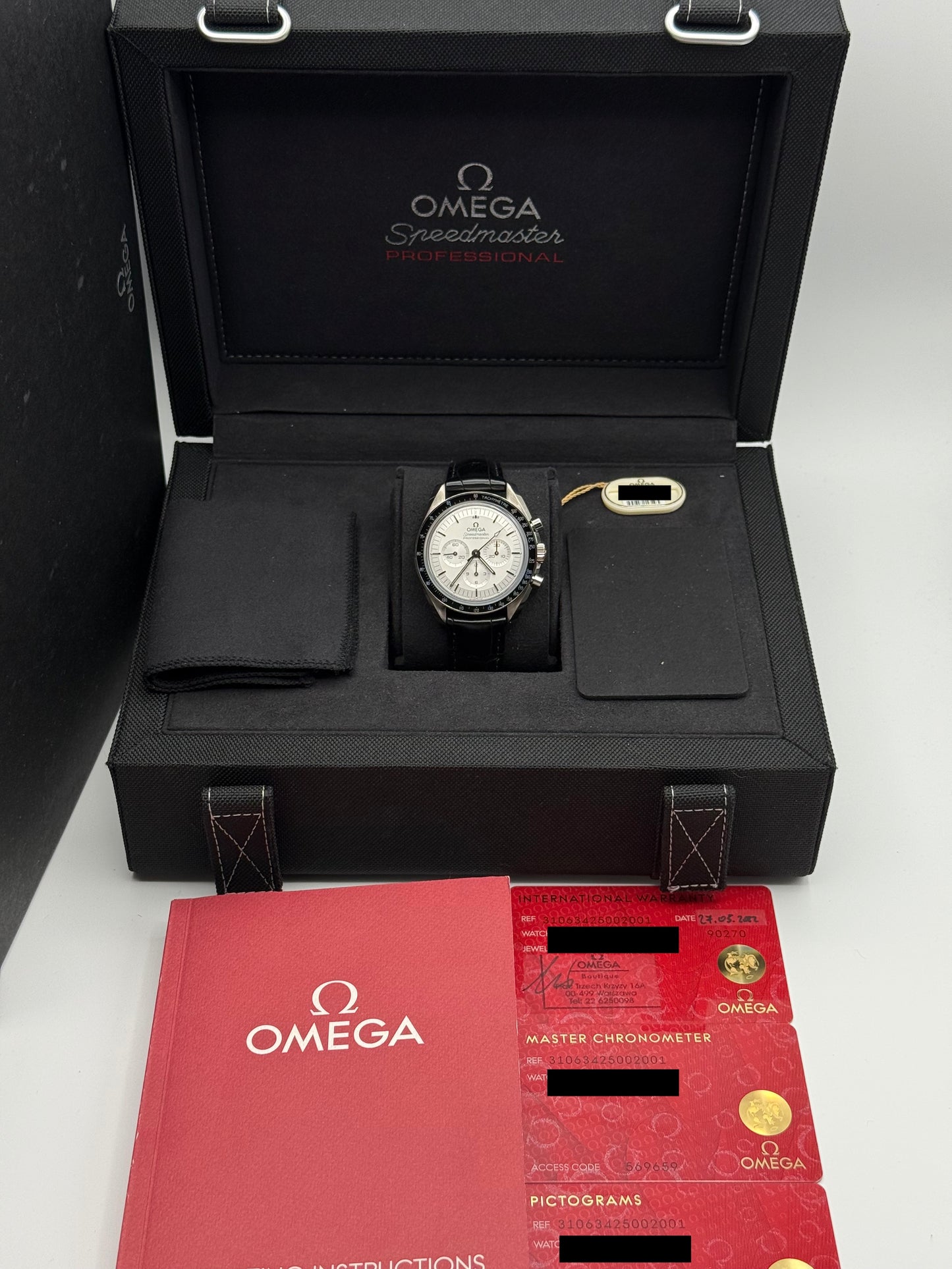 Speedmaster Professional Moonwatch 18Kt Gold - 310.63.42.50.02.001