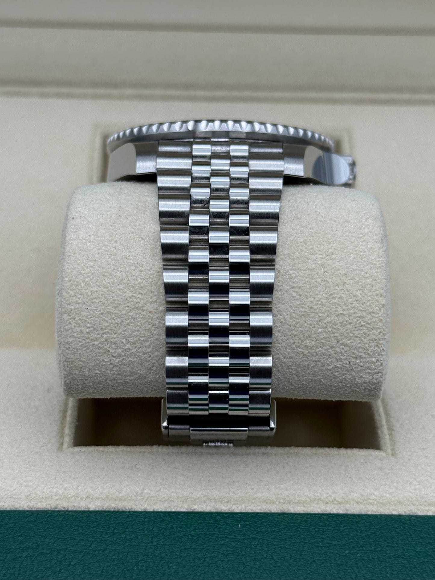 Rolex GMT-Master II "Pepsi" - 126710BLRO