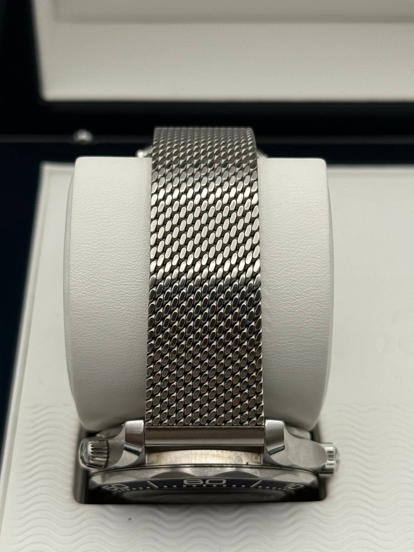 Omega Seamaster Diver 300 M James Bond 60th - 210.30.42.20.03.002