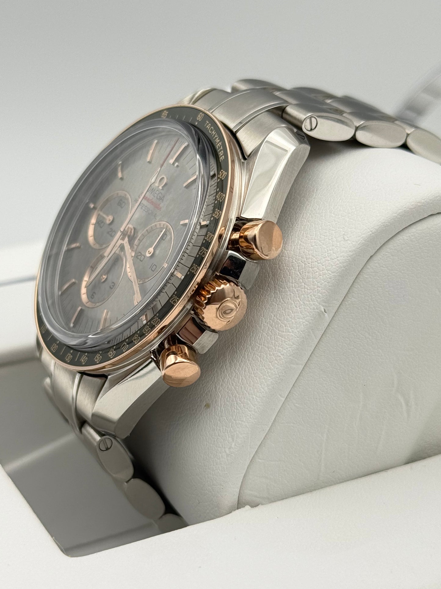 Omega Speedmaster 2020 Tokyo Limited - 522.20.42.30.06.001
